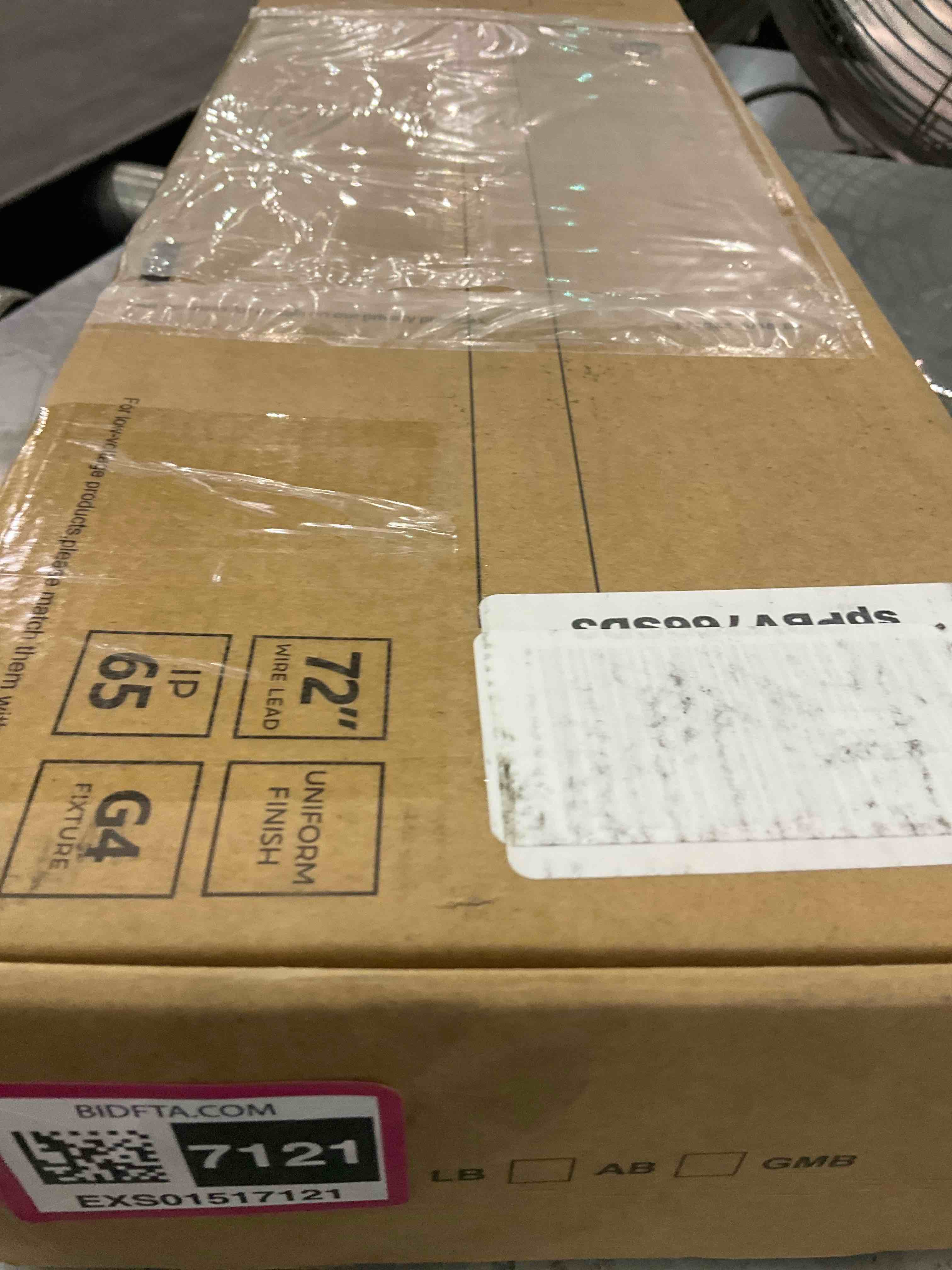 https://s3.amazonaws.com/lotting-images-prod/BargainHunt/EXS01517121_1715973289728.jpeg