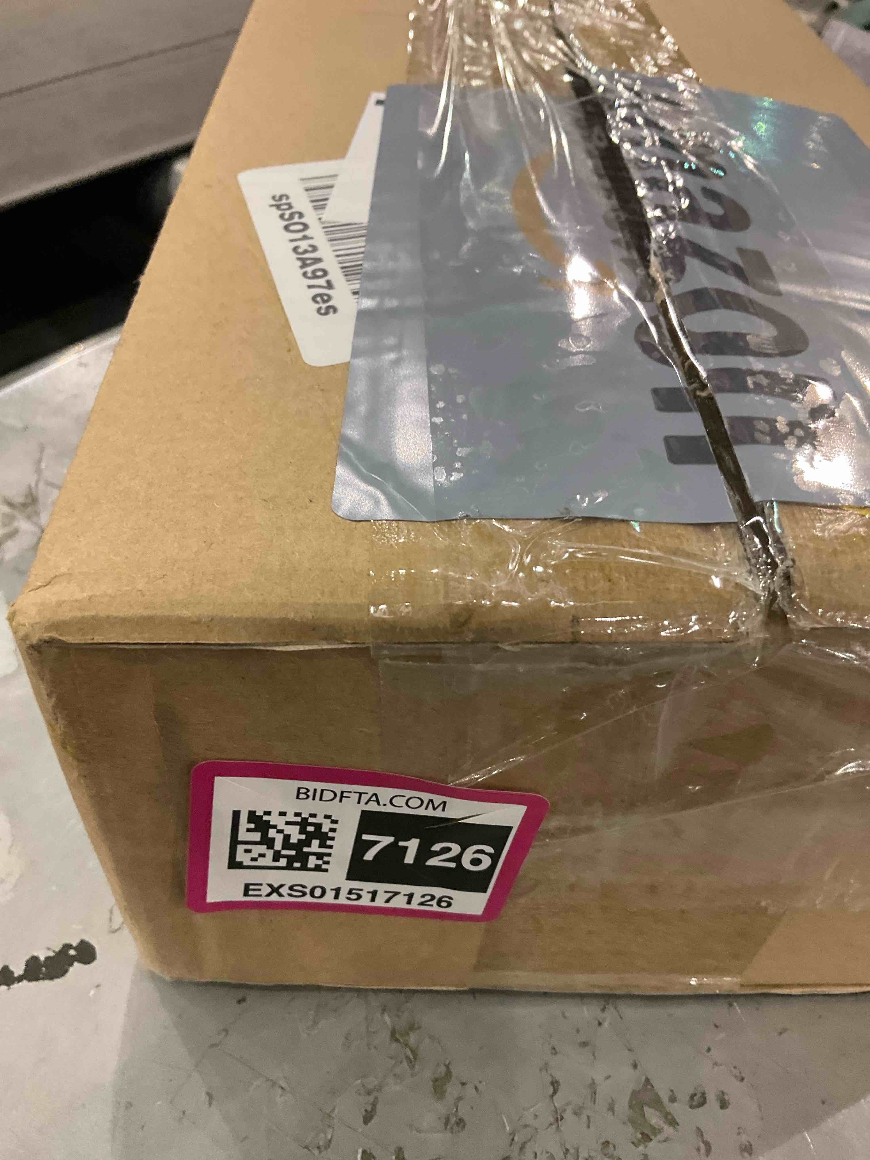 https://s3.amazonaws.com/lotting-images-prod/BargainHunt/EXS01517126_1716203692448.jpeg