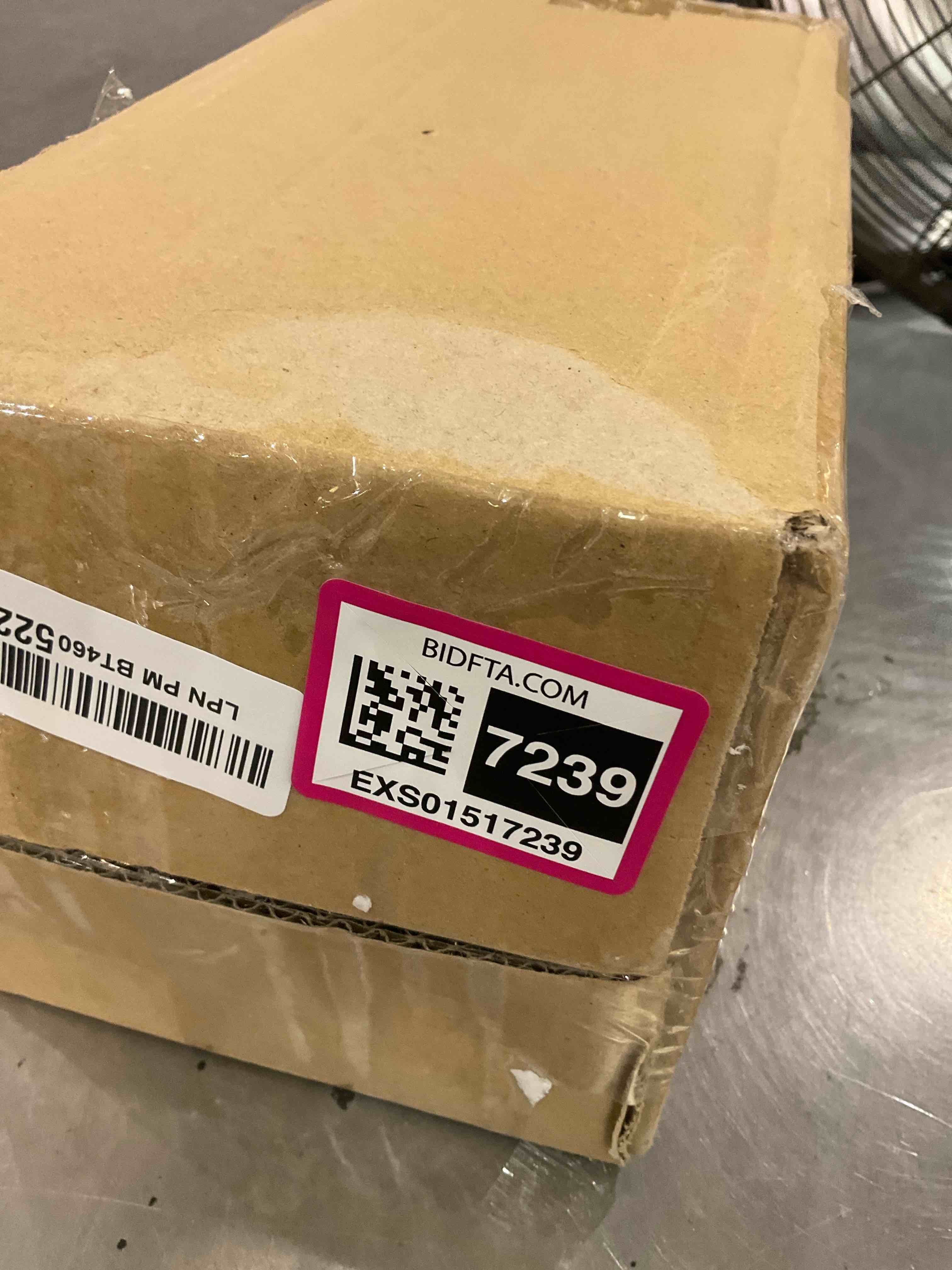 https://s3.amazonaws.com/lotting-images-prod/BargainHunt/EXS01517239_1716215897406.jpeg