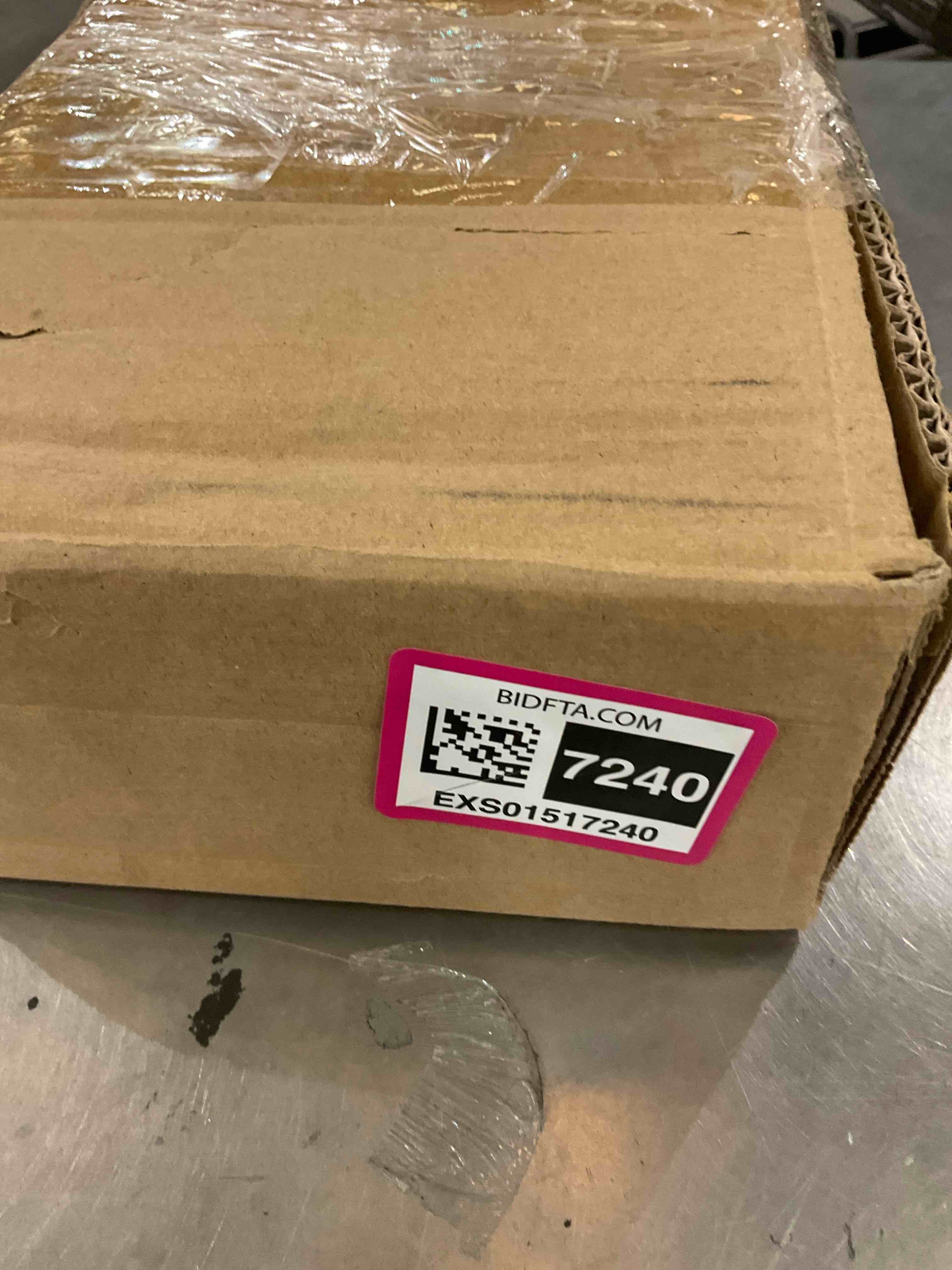 https://s3.amazonaws.com/lotting-images-prod/BargainHunt/EXS01517240_1716215952847.jpeg