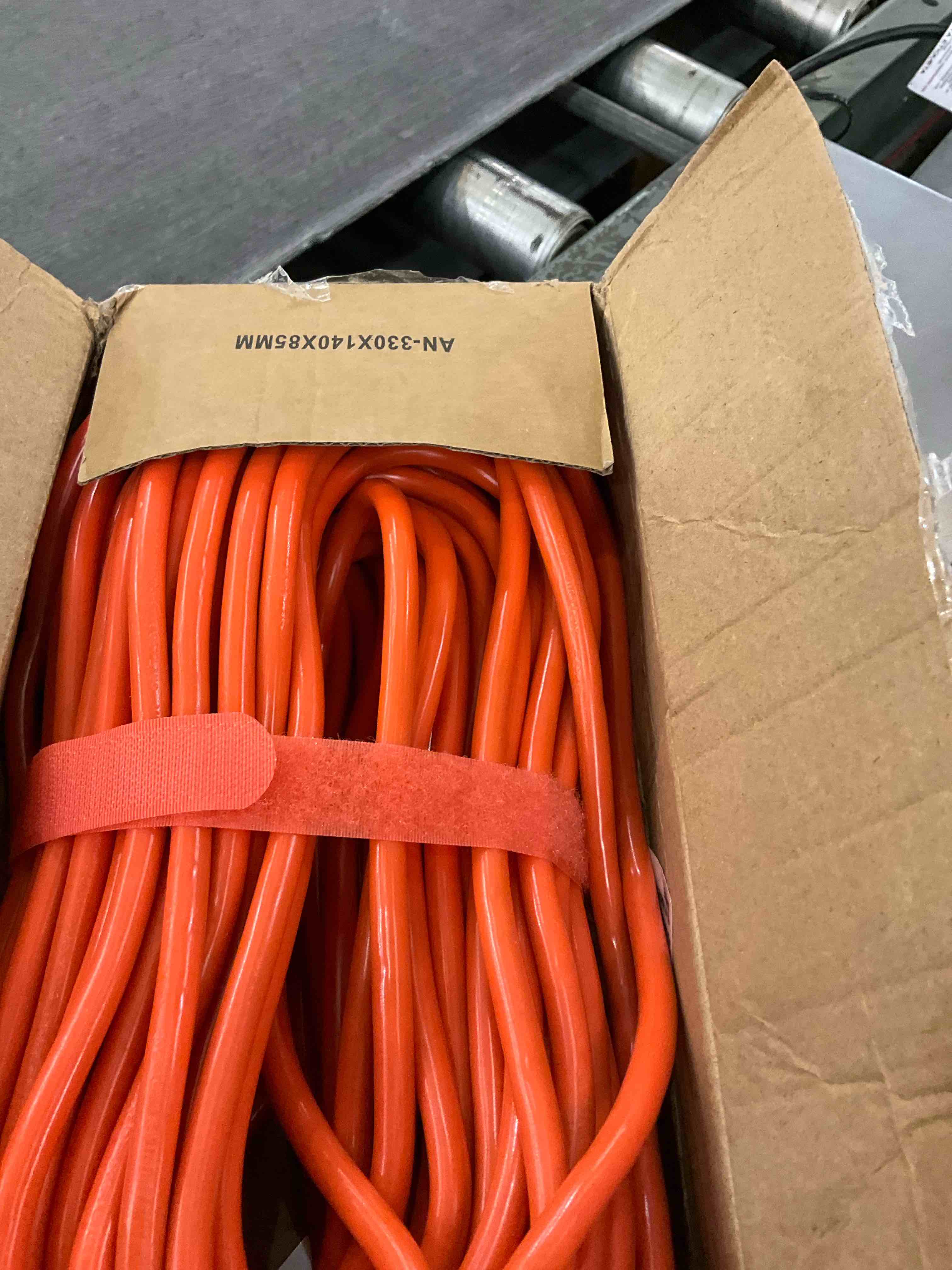 https://s3.amazonaws.com/lotting-images-prod/BargainHunt/EXS01517243_1716216105501.jpeg