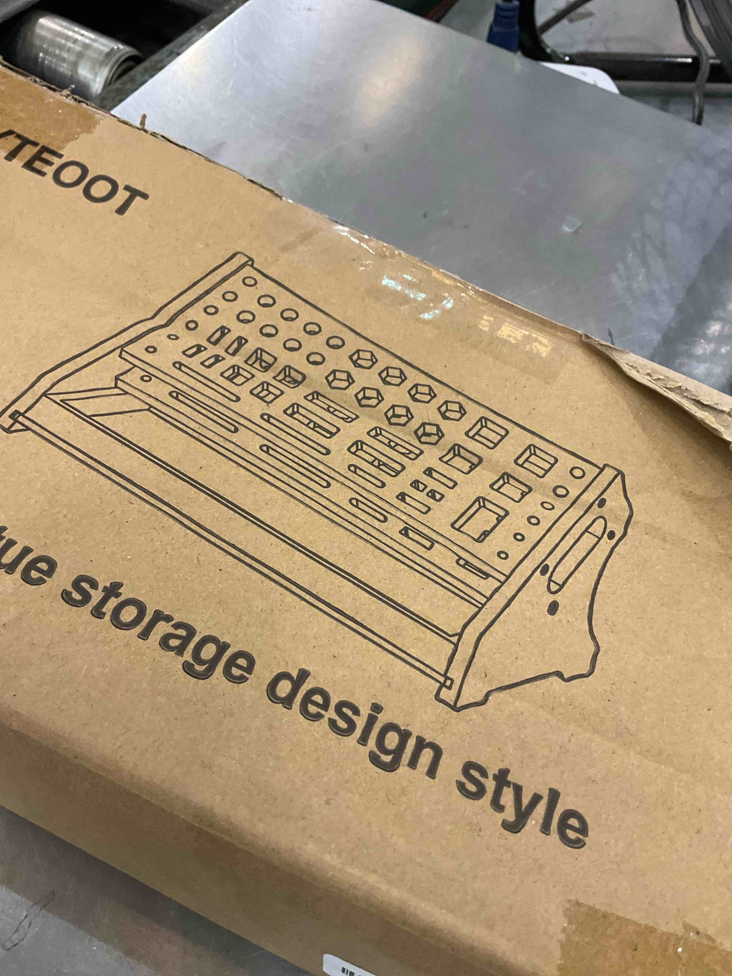 https://s3.amazonaws.com/lotting-images-prod/BargainHunt/EXS01517248_1716216480208.jpeg