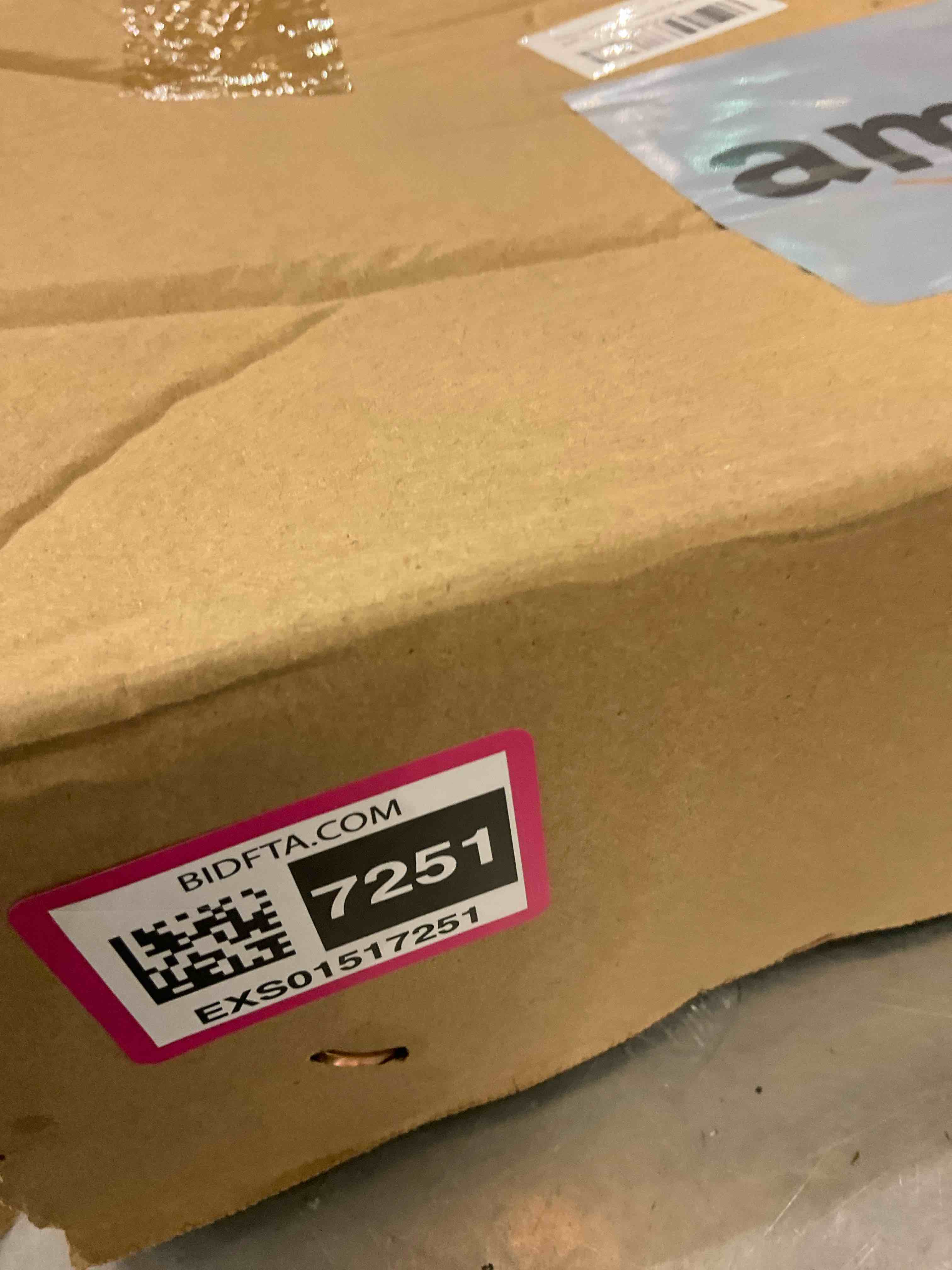 https://s3.amazonaws.com/lotting-images-prod/BargainHunt/EXS01517251_1716216650965.jpeg