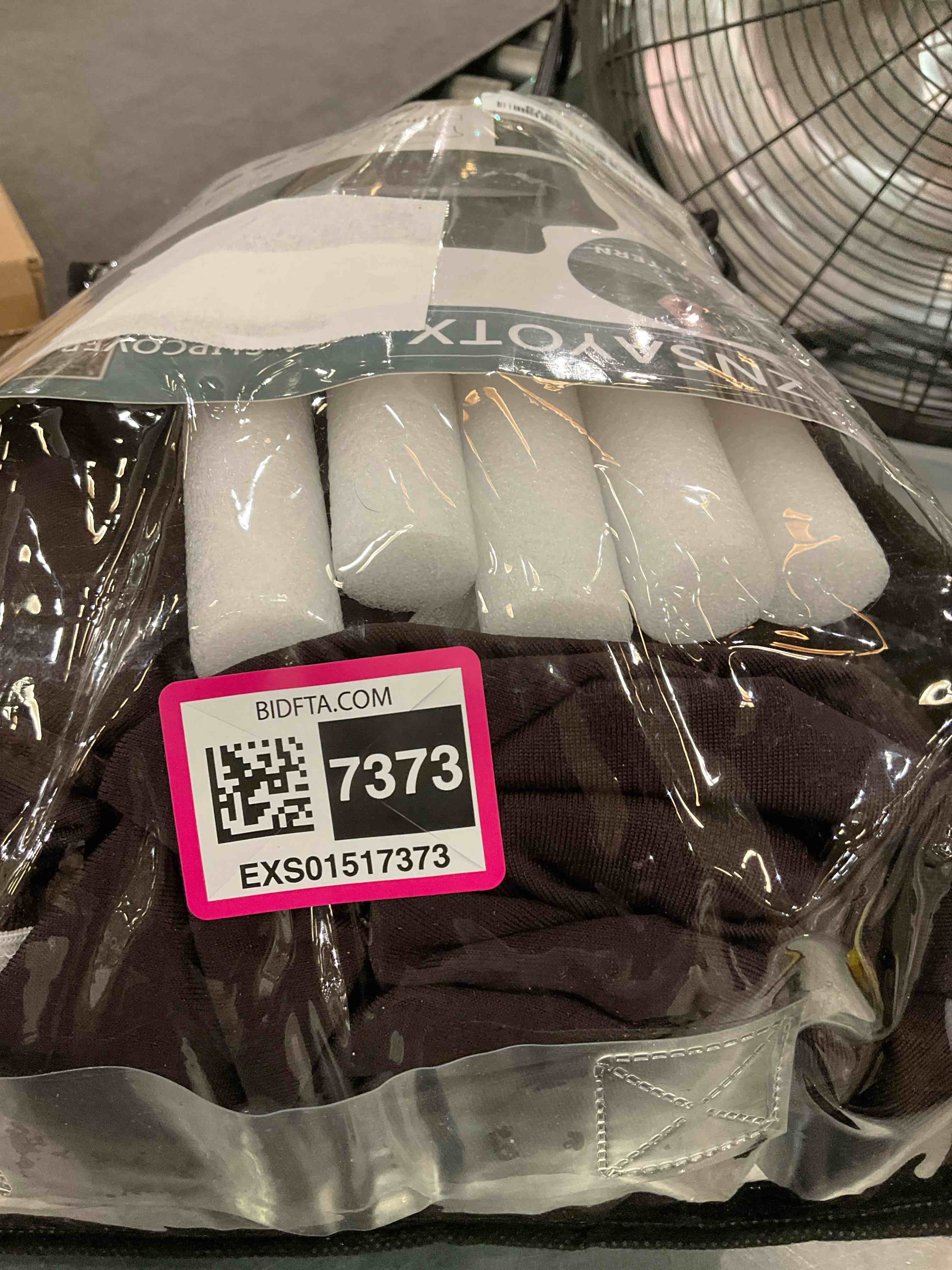 https://s3.amazonaws.com/lotting-images-prod/BargainHunt/EXS01517373_1716229417624.jpeg