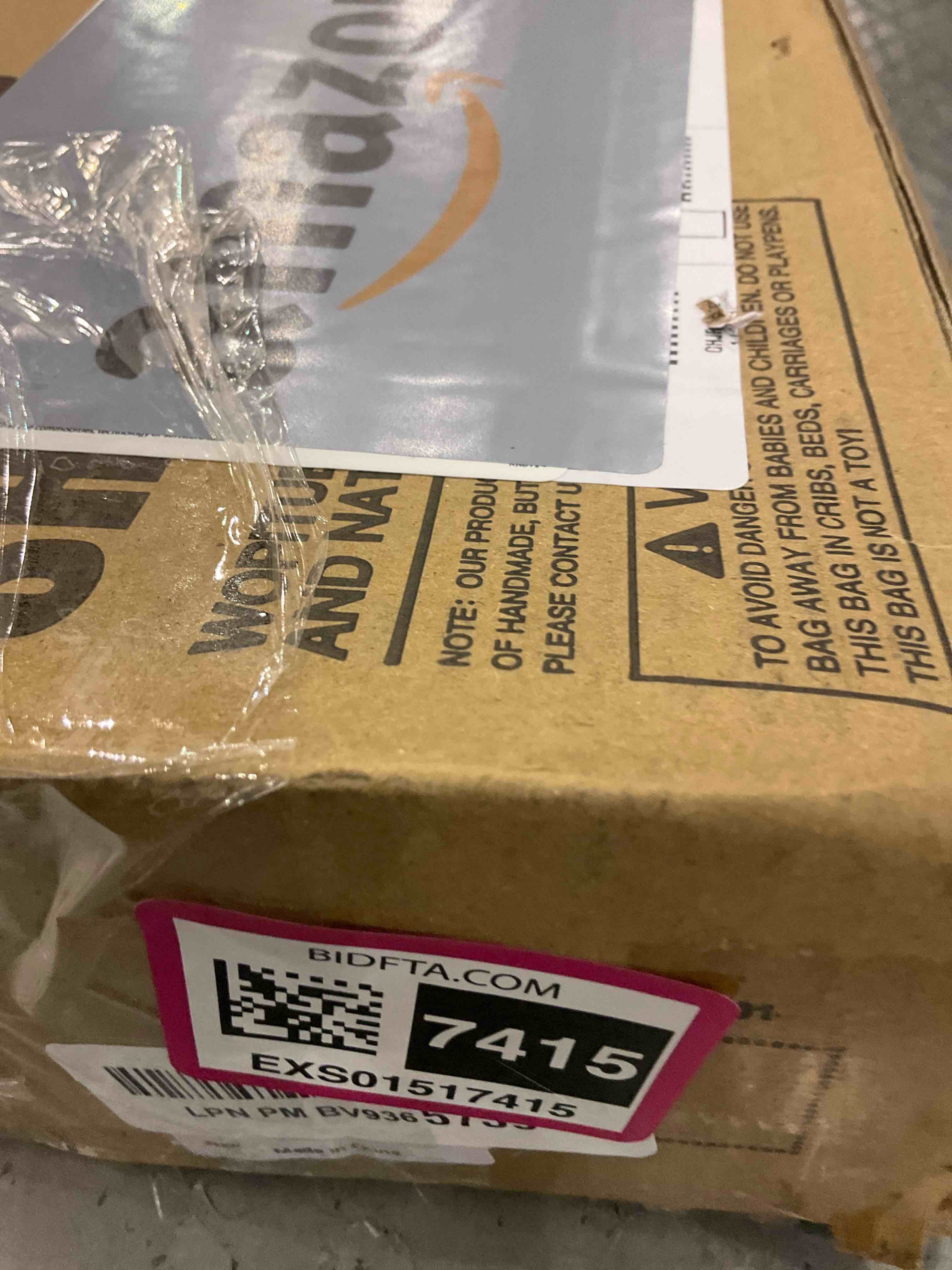https://s3.amazonaws.com/lotting-images-prod/BargainHunt/EXS01517415_1716290067734.jpeg