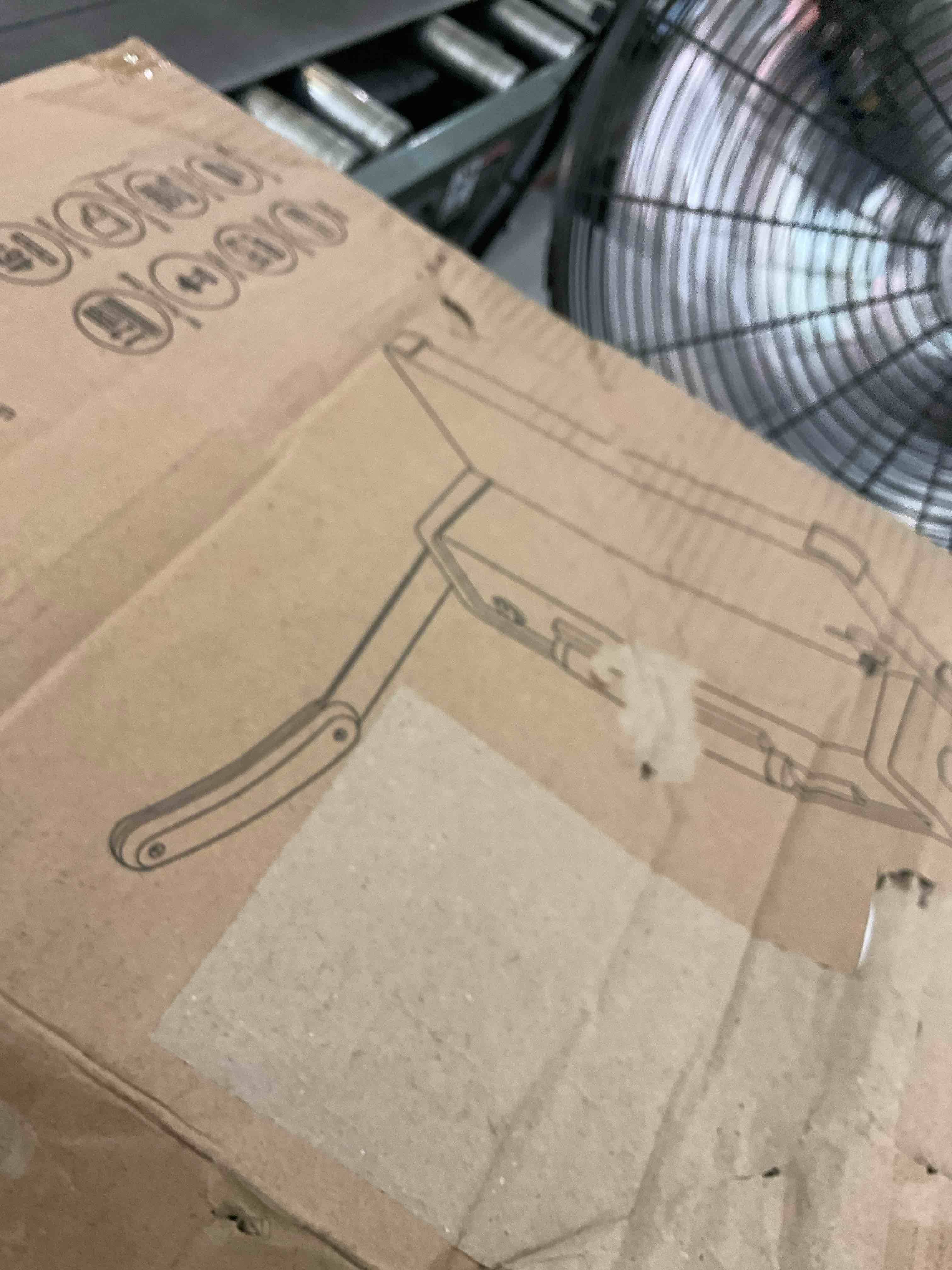 https://s3.amazonaws.com/lotting-images-prod/BargainHunt/EXS01517479_1716310253414.jpeg