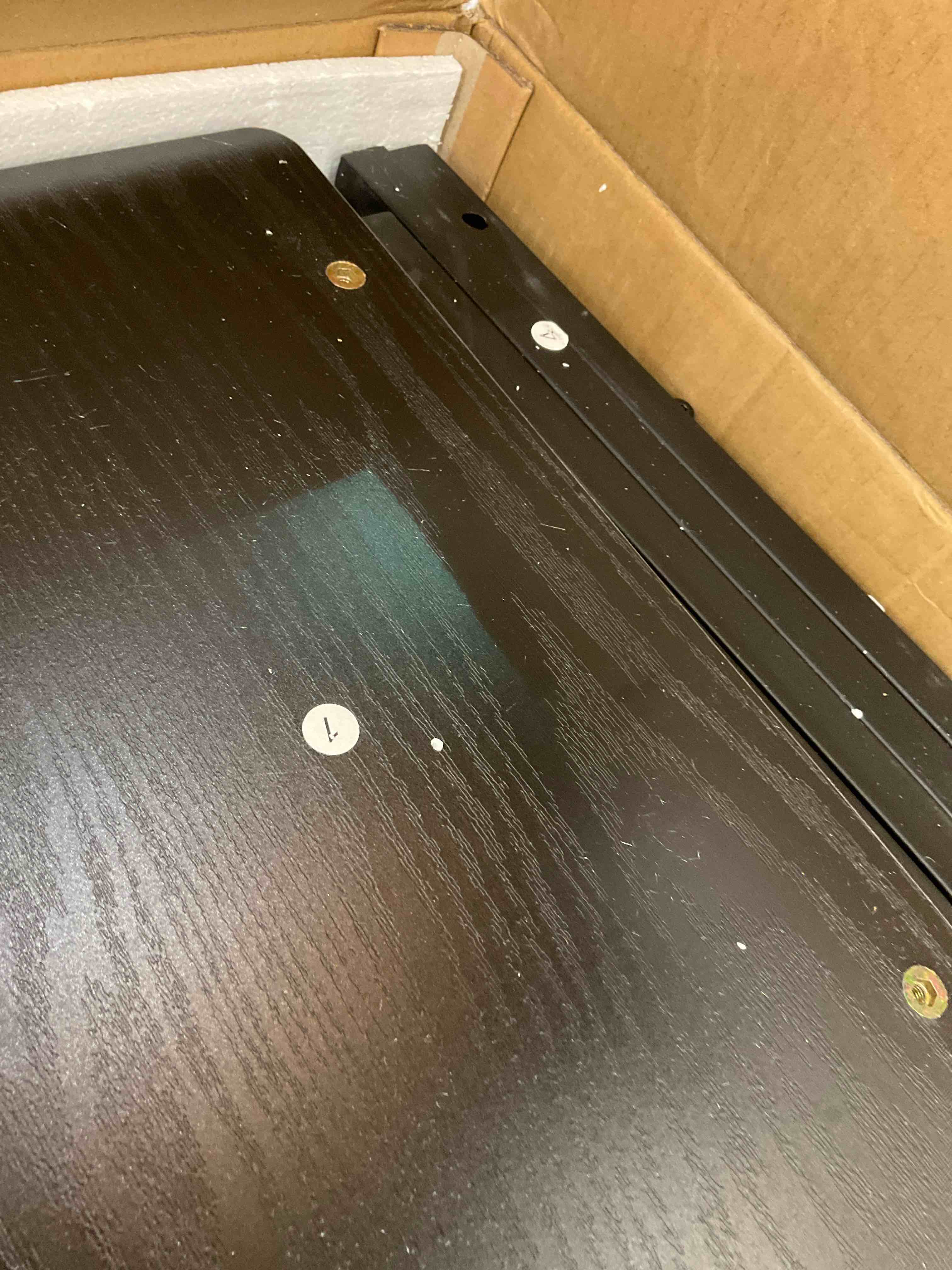 https://s3.amazonaws.com/lotting-images-prod/BargainHunt/EXS01517480_1716310331341.jpeg
