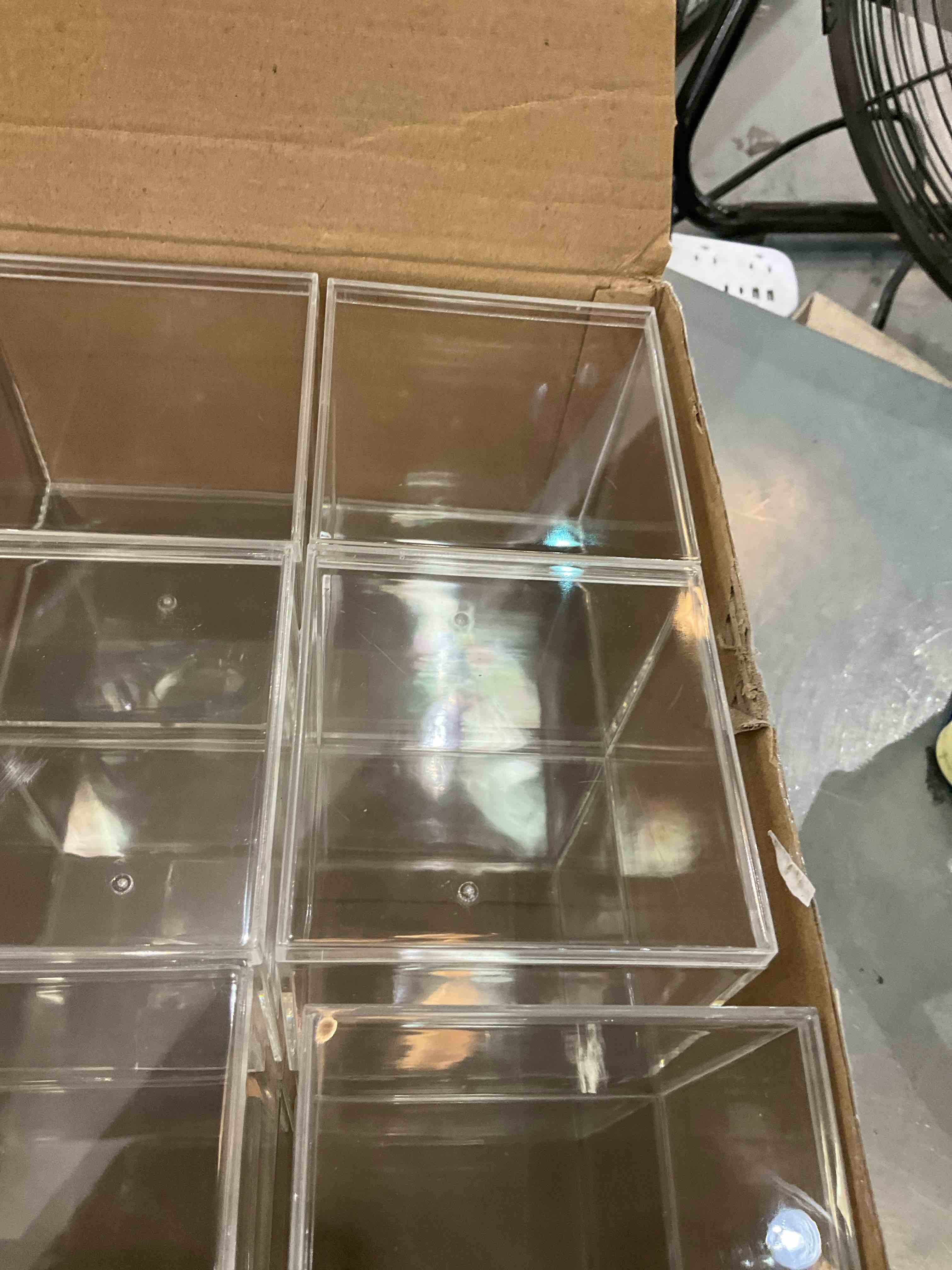 https://s3.amazonaws.com/lotting-images-prod/BargainHunt/EXS01517499_1716311474545.jpeg