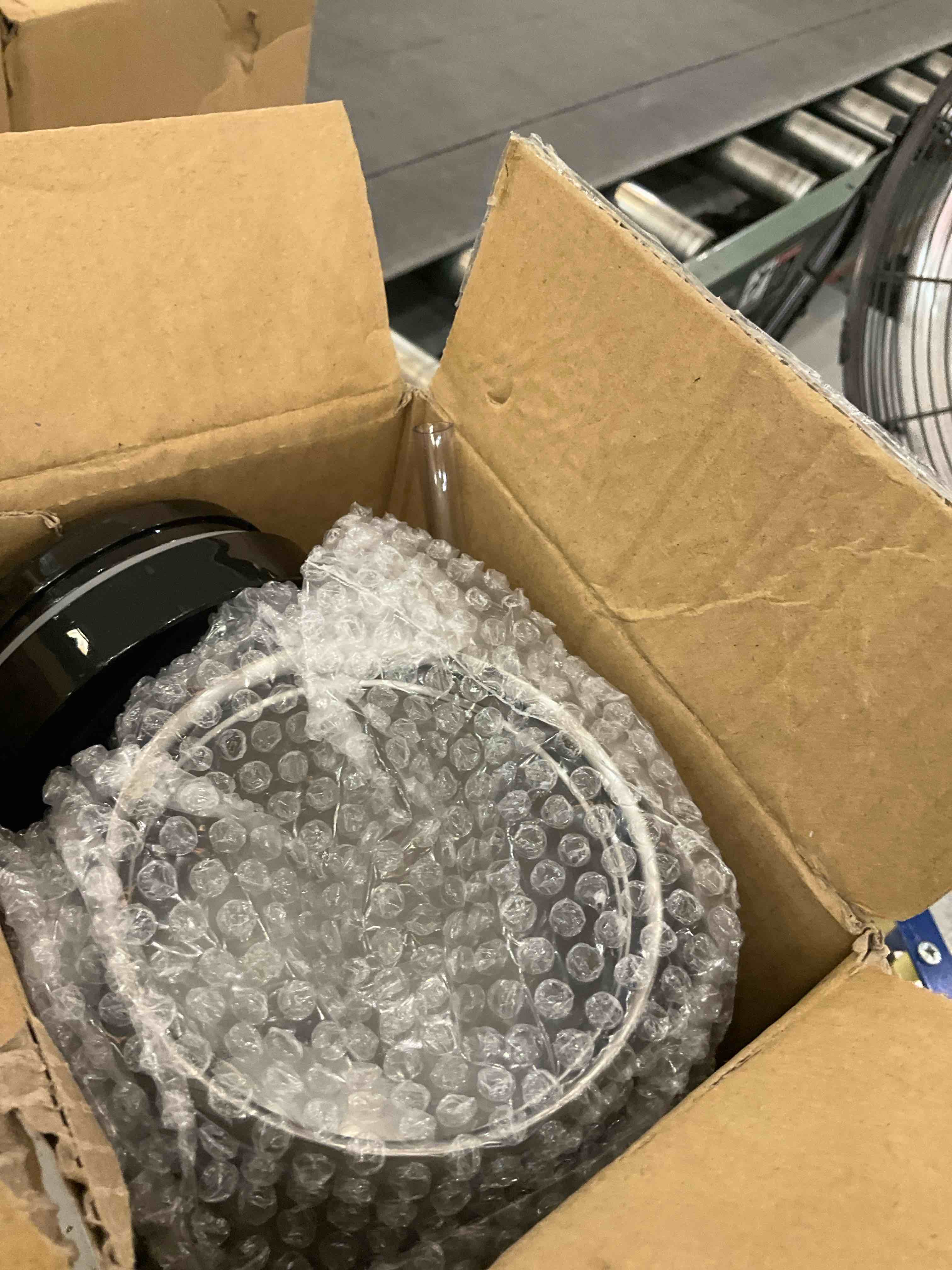 https://s3.amazonaws.com/lotting-images-prod/BargainHunt/EXS01517500_1716311529936.jpeg