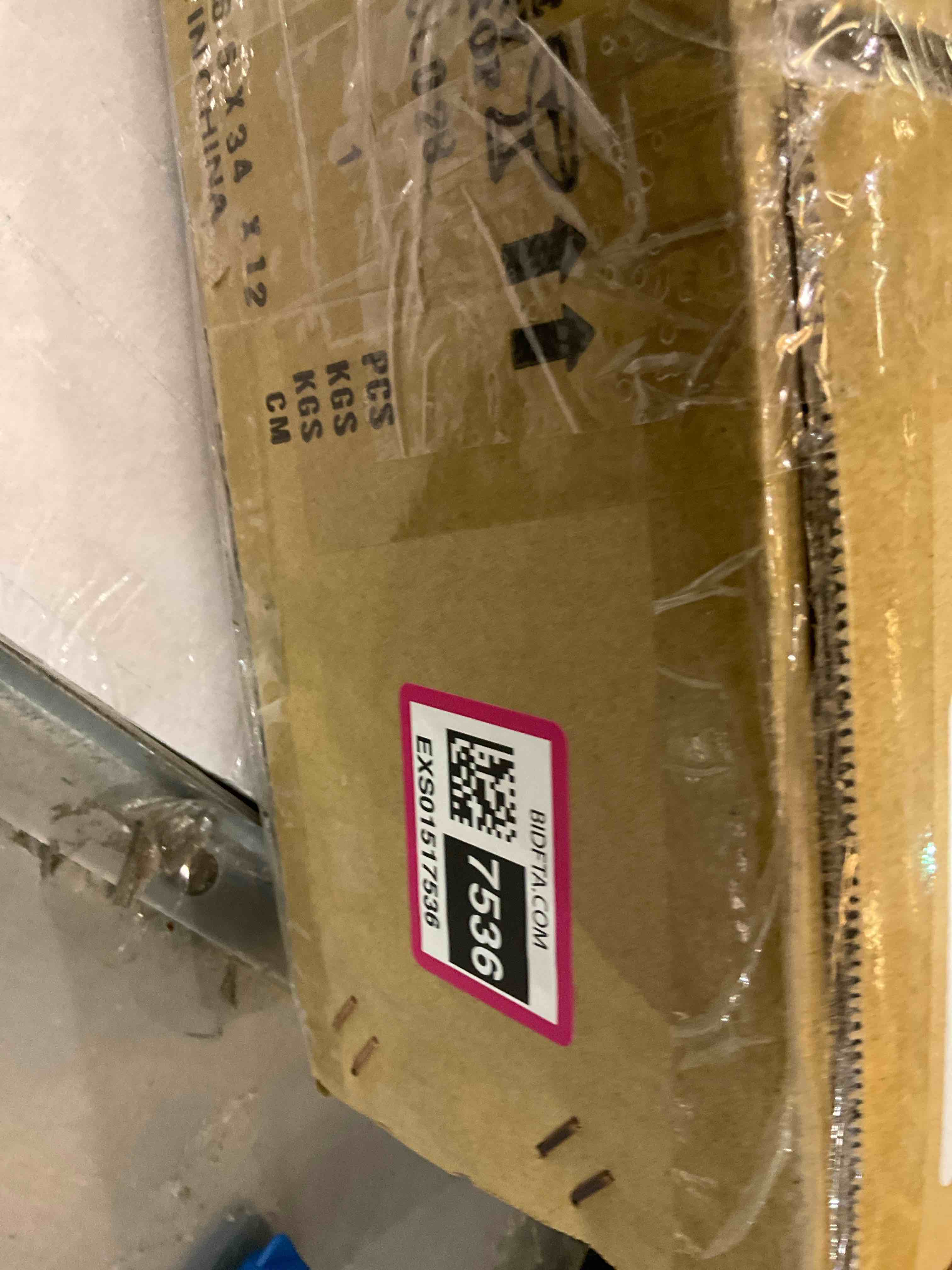 https://s3.amazonaws.com/lotting-images-prod/BargainHunt/EXS01517536_1719507994505.jpeg