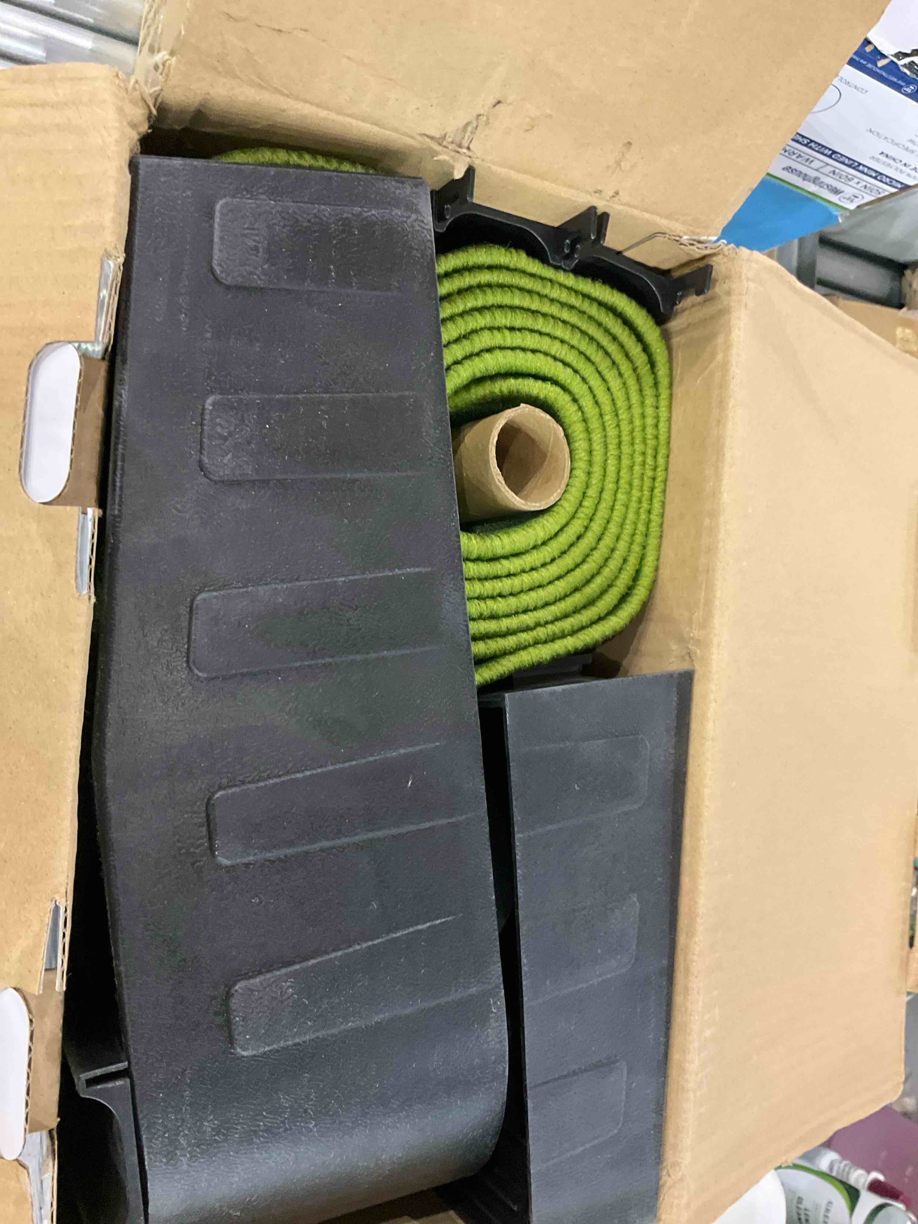 https://s3.amazonaws.com/lotting-images-prod/BargainHunt/EXS01517580_1719575368184.jpeg