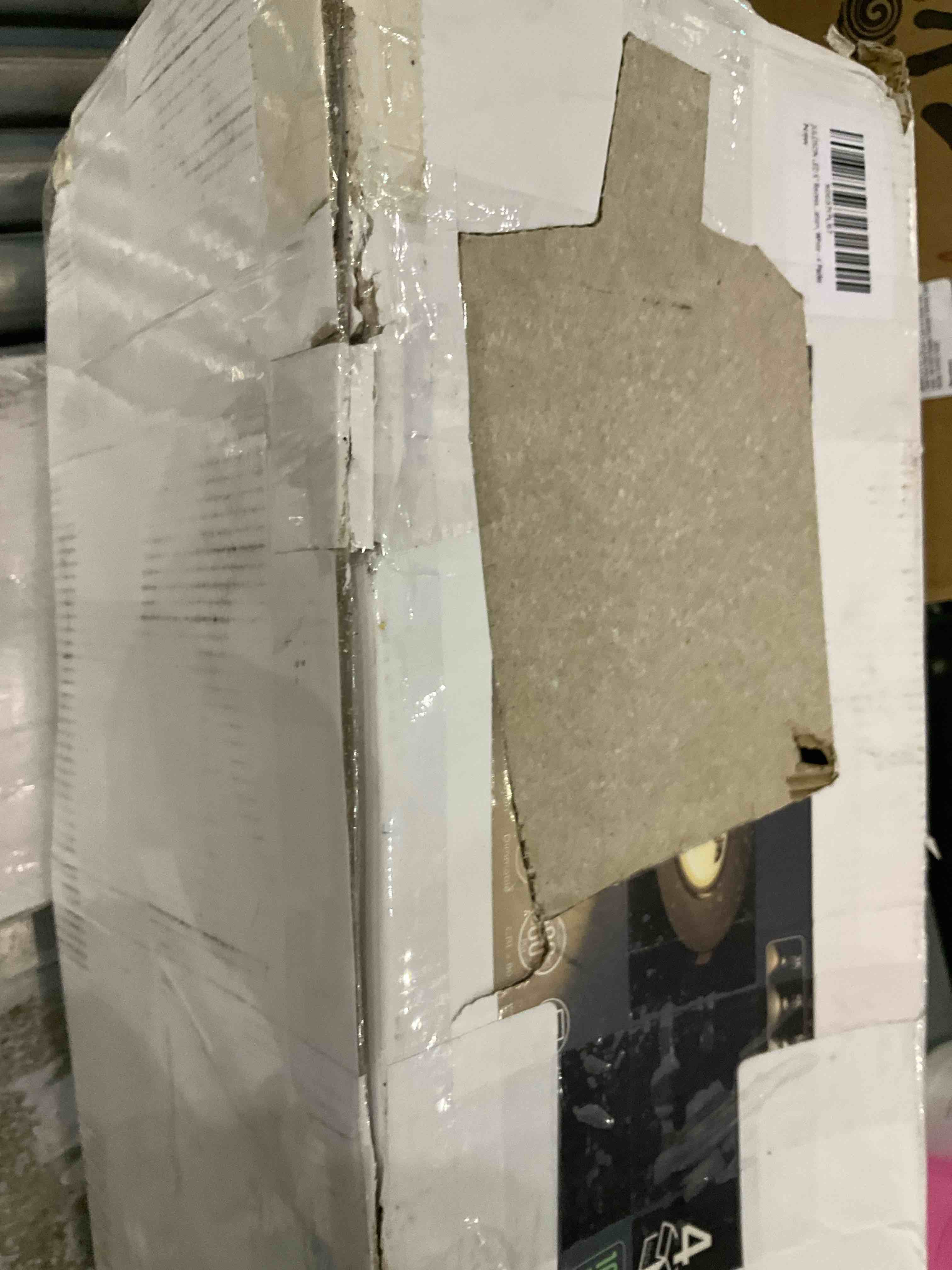 https://s3.amazonaws.com/lotting-images-prod/BargainHunt/EXS01517592_1719576896423.jpeg