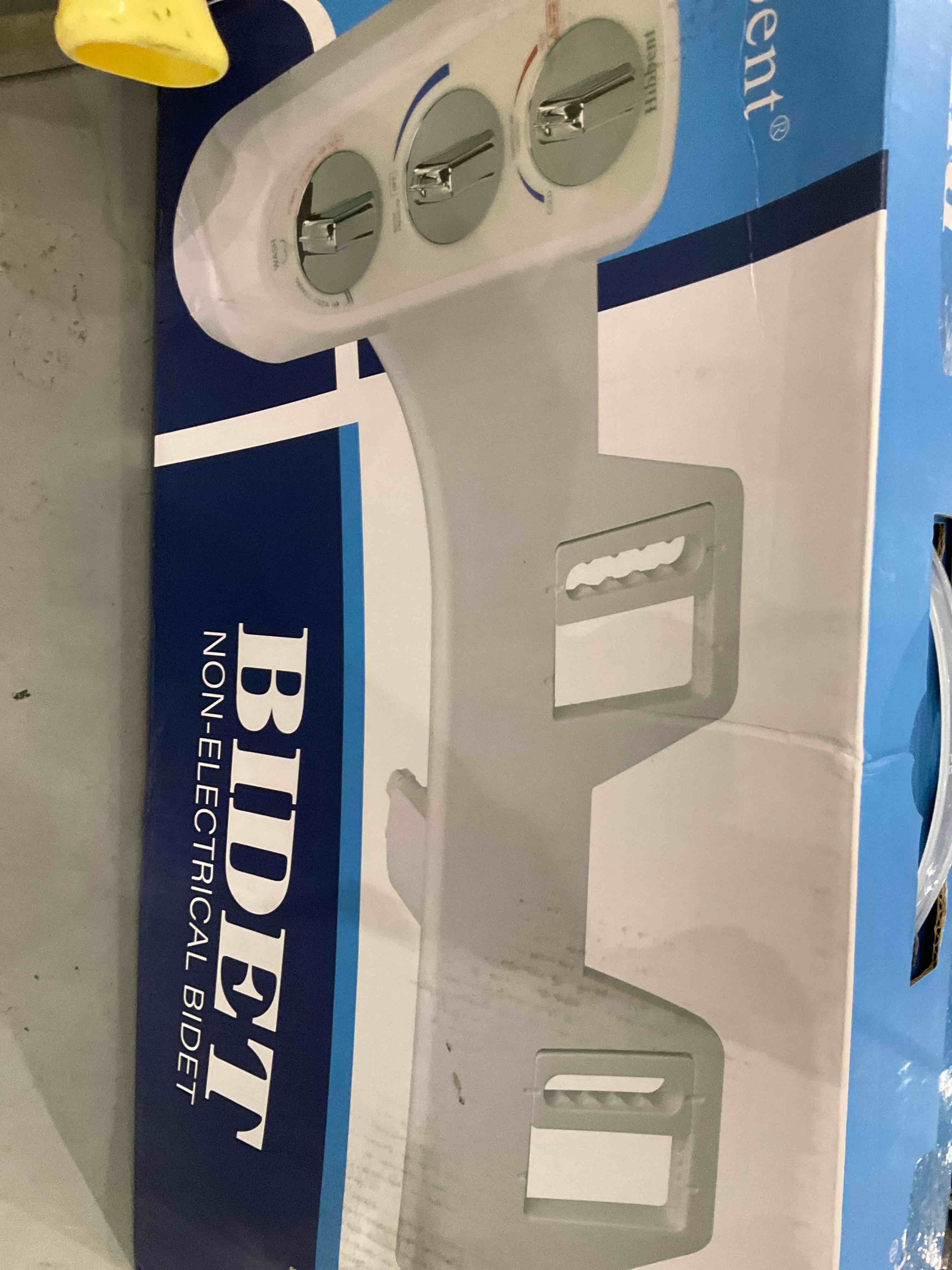 https://s3.amazonaws.com/lotting-images-prod/BargainHunt/EXS01517608_1719581410129.jpeg
