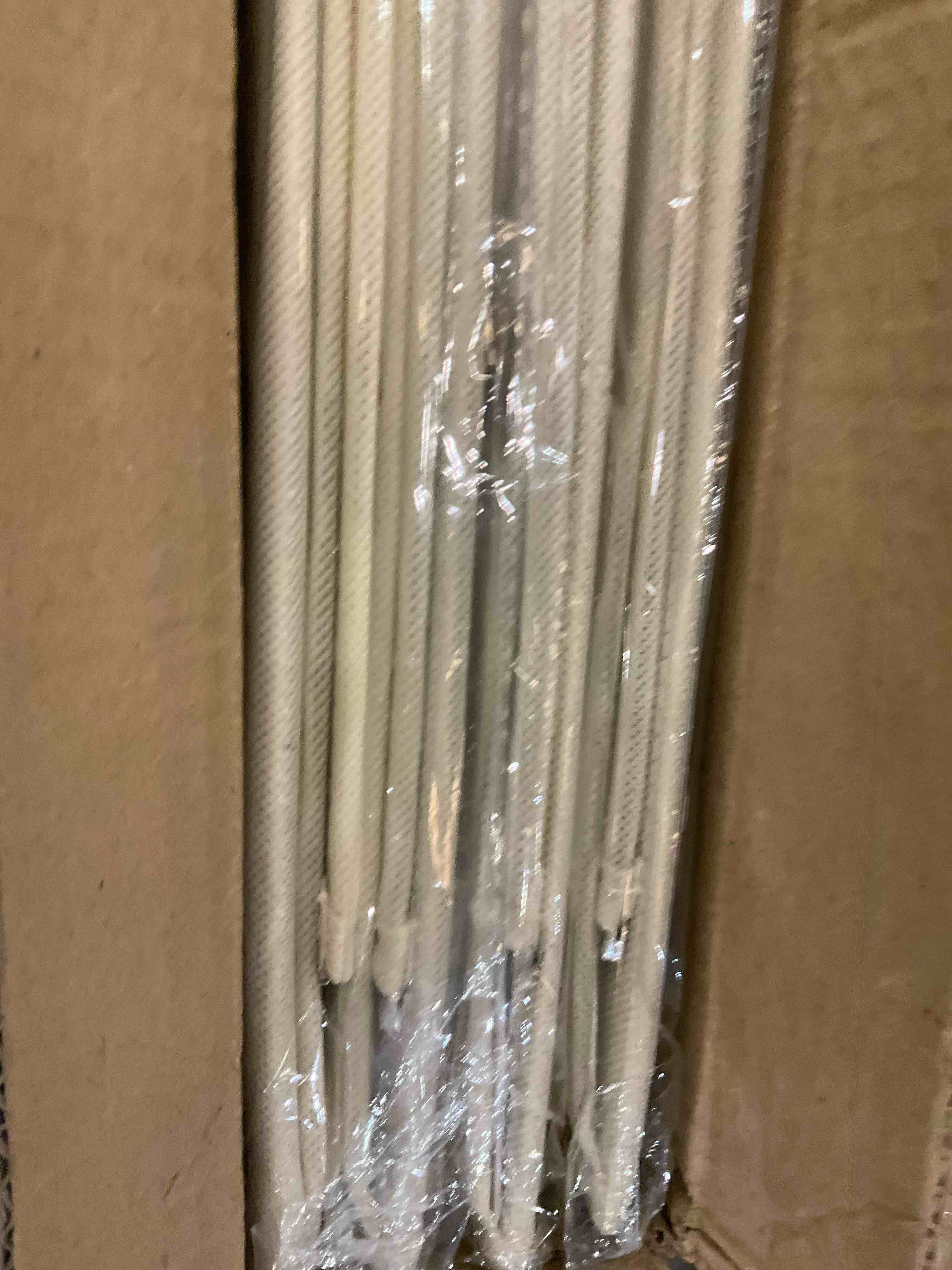 https://s3.amazonaws.com/lotting-images-prod/BargainHunt/EXS01517620_1719583753384.jpeg