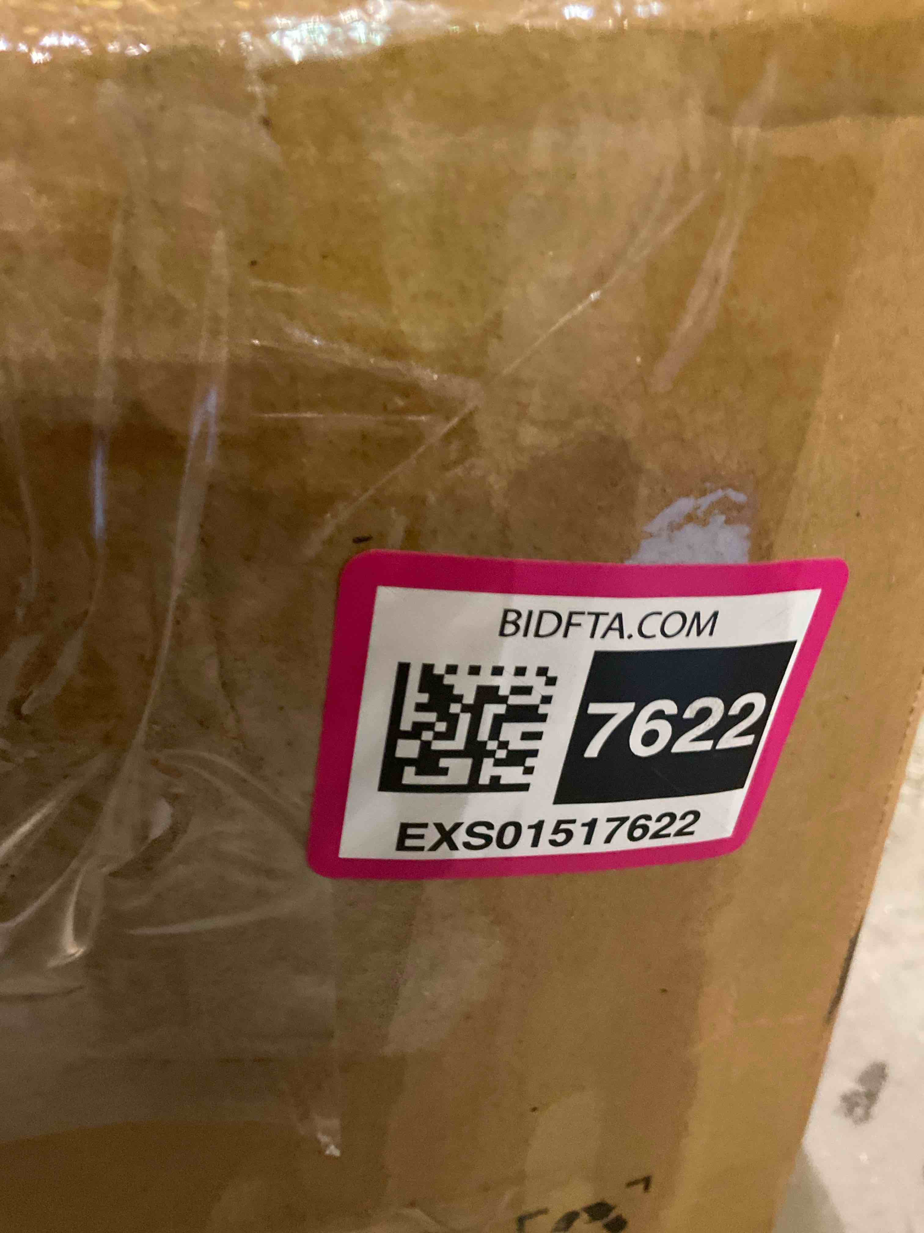 https://s3.amazonaws.com/lotting-images-prod/BargainHunt/EXS01517622_1719584164103.jpeg