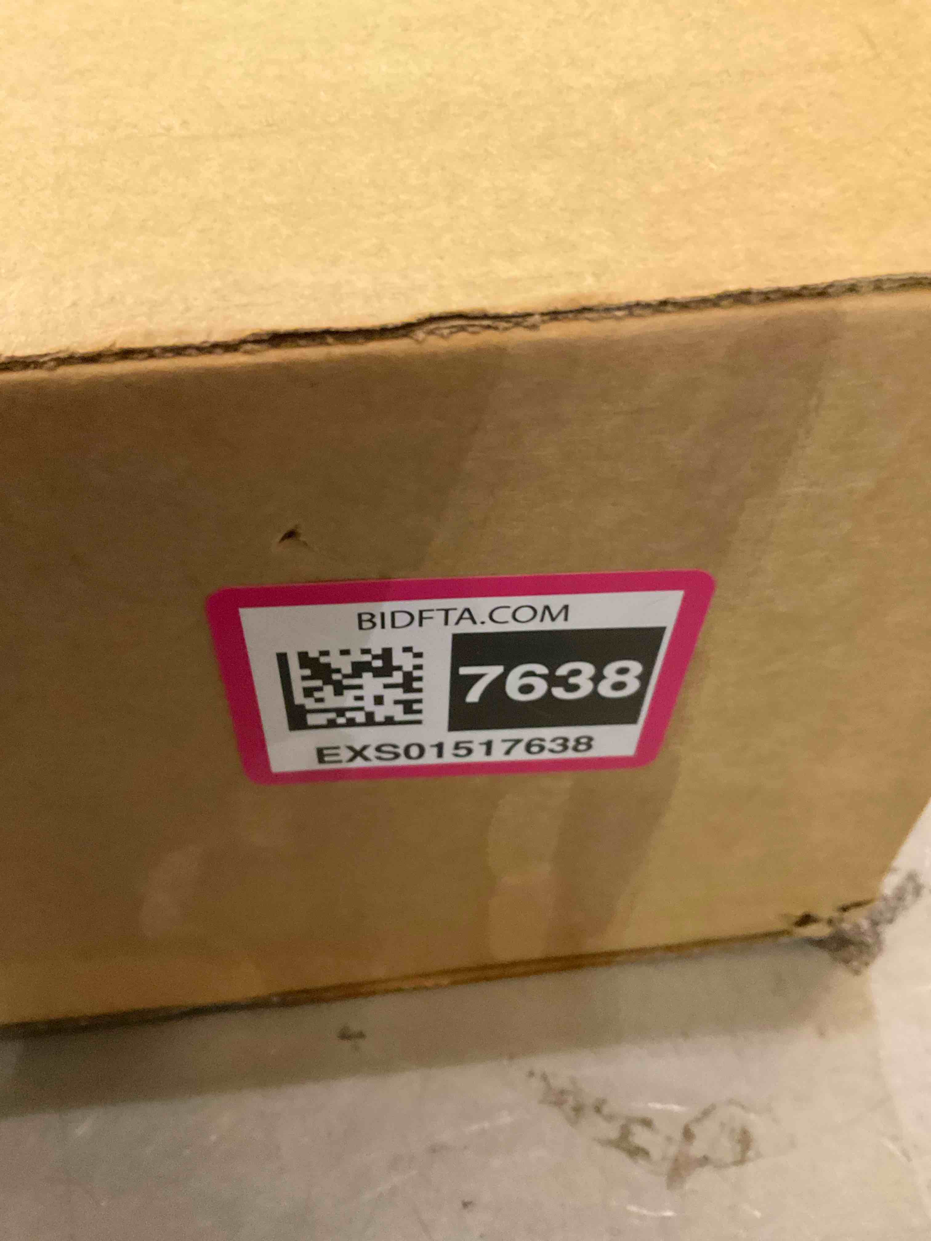 https://s3.amazonaws.com/lotting-images-prod/BargainHunt/EXS01517638_1719586156567.jpeg