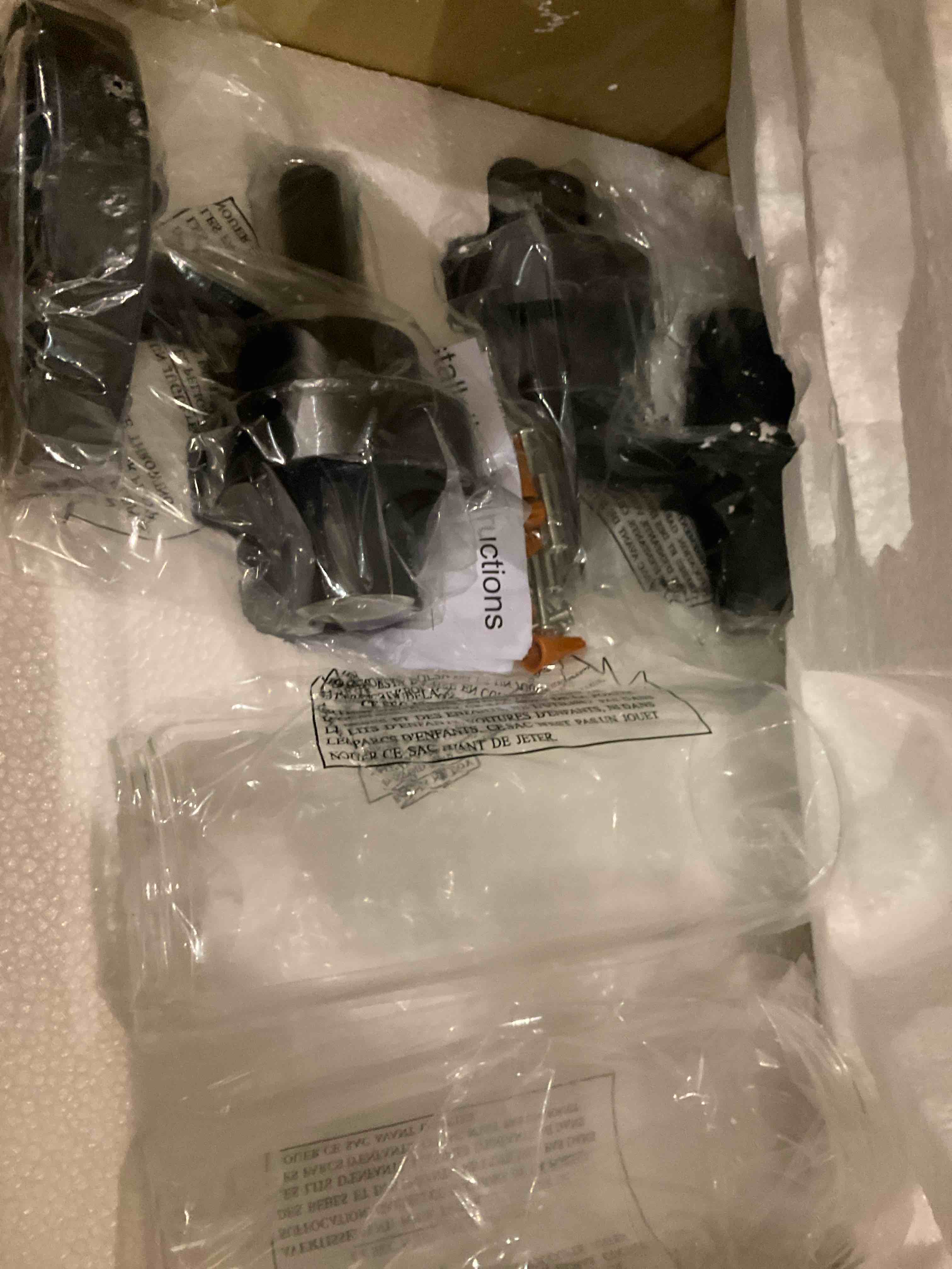 https://s3.amazonaws.com/lotting-images-prod/BargainHunt/EXS01517646_1719832885722.jpeg