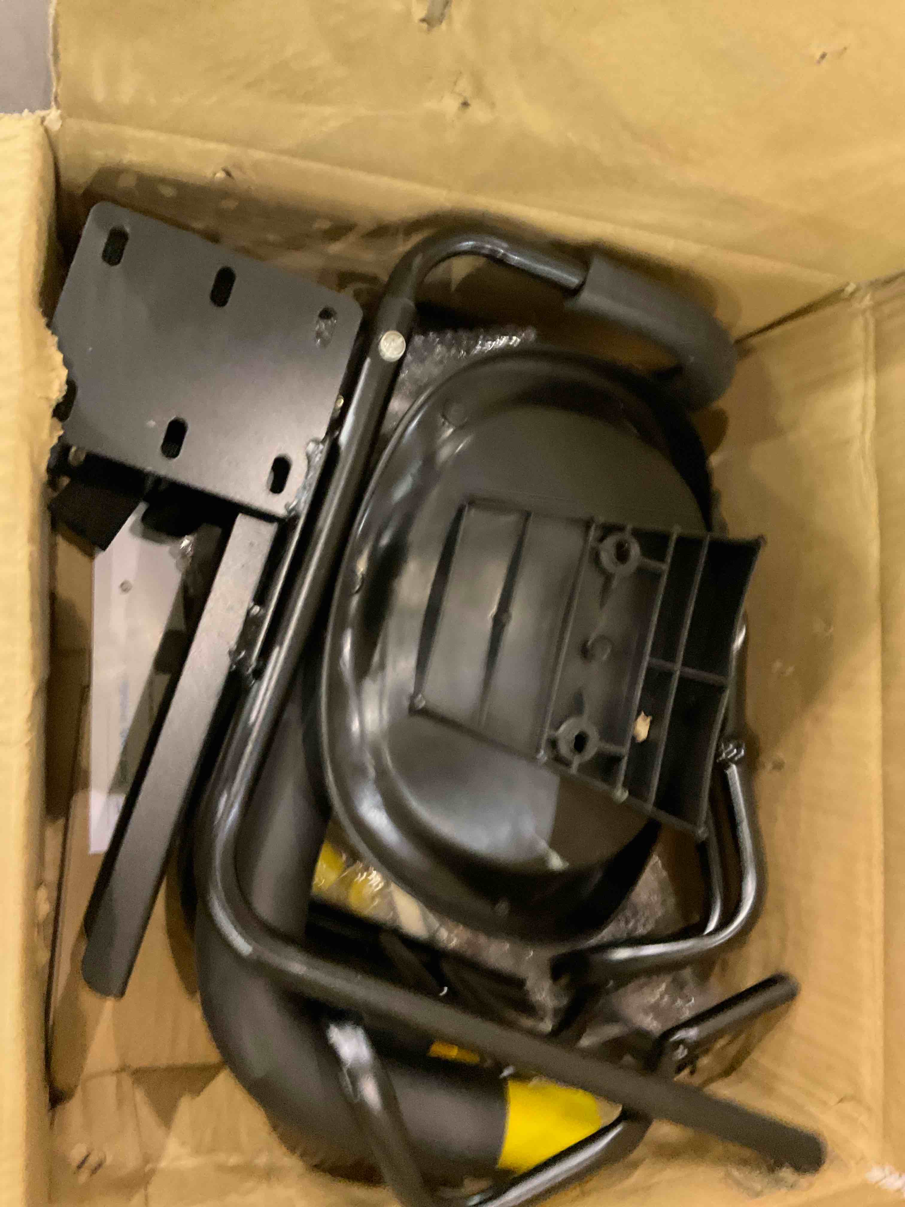 https://s3.amazonaws.com/lotting-images-prod/BargainHunt/EXS01517647_1719832984706.jpeg