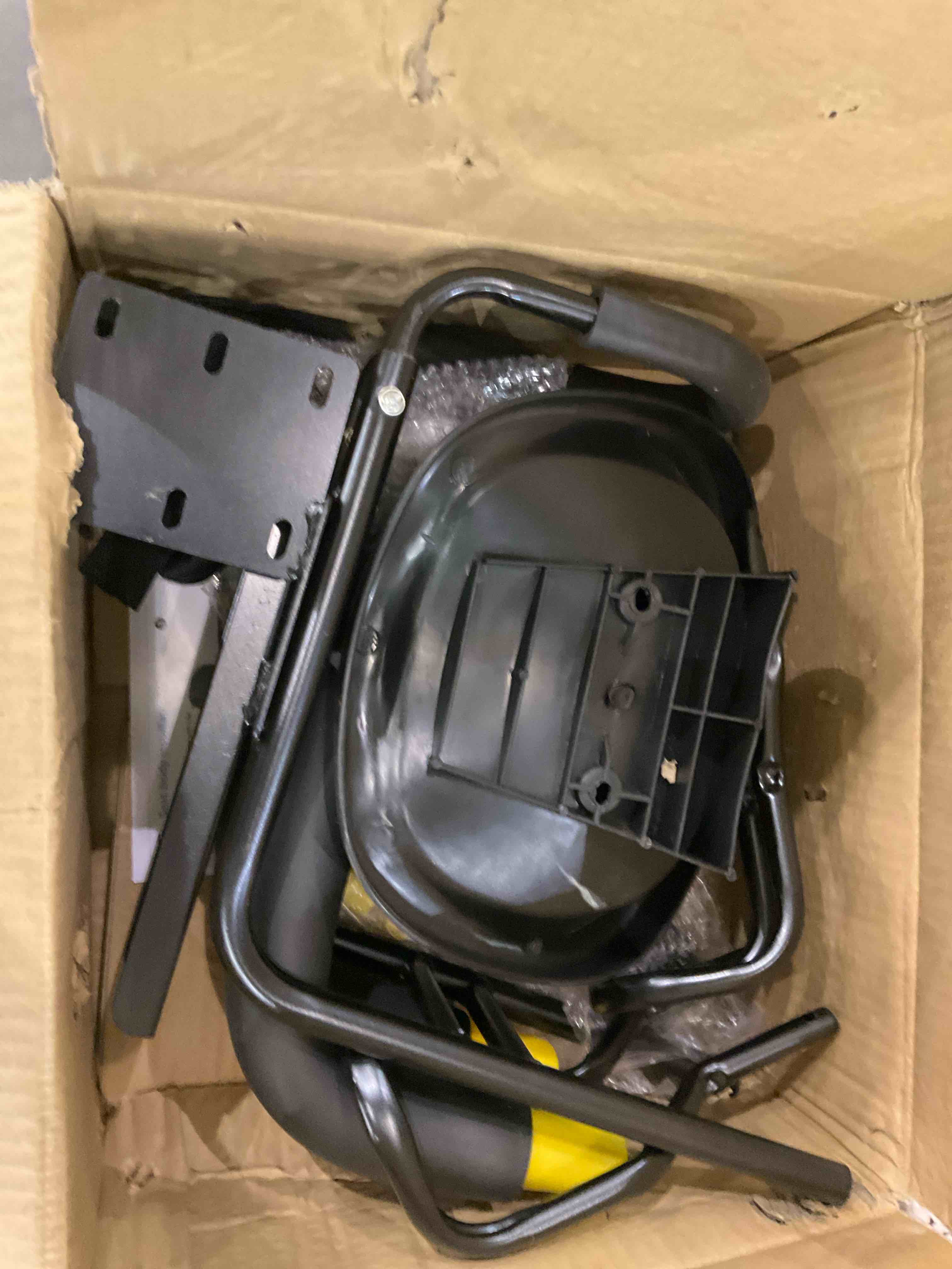 https://s3.amazonaws.com/lotting-images-prod/BargainHunt/EXS01517647_1719832993746.jpeg