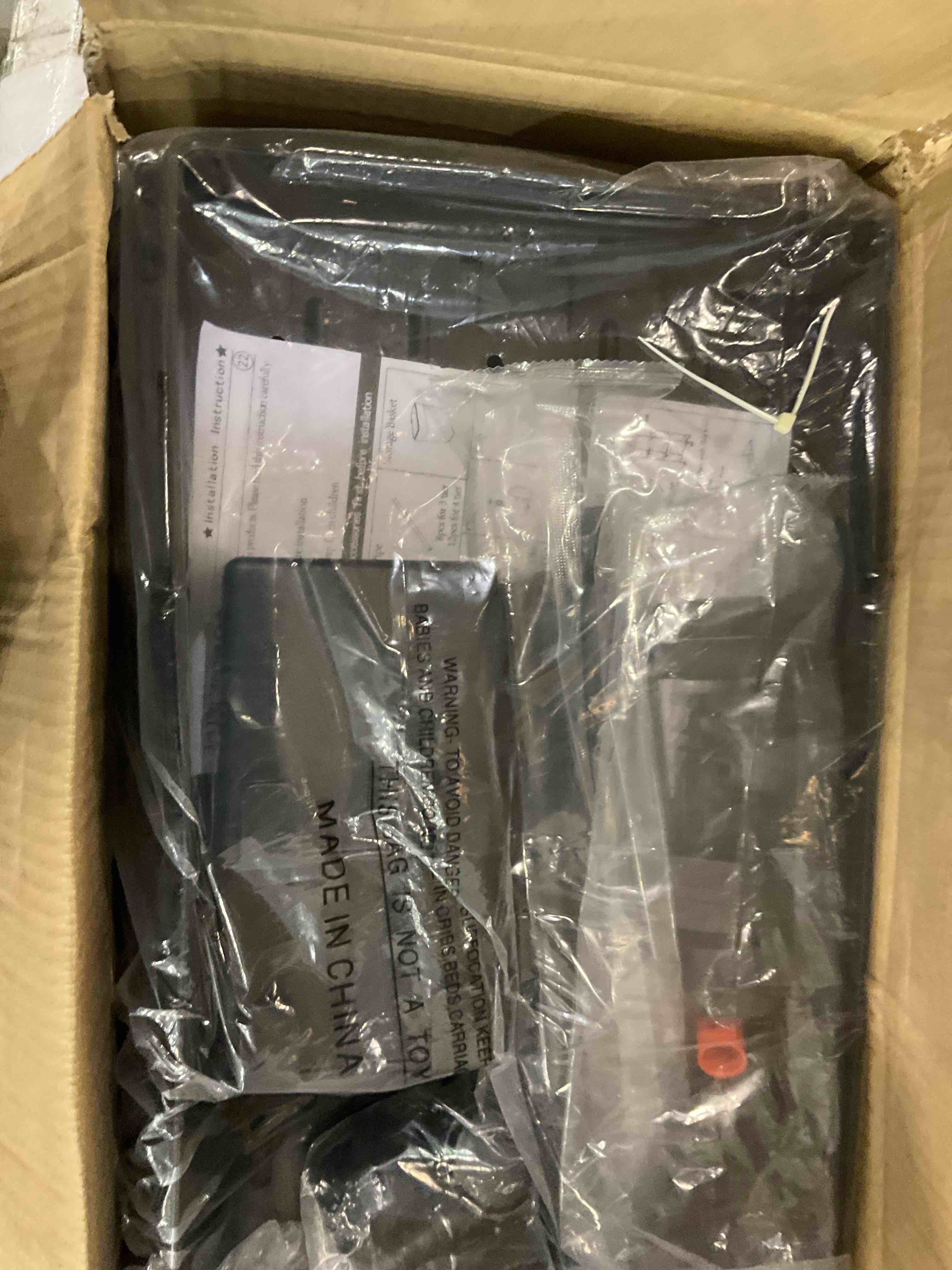 https://s3.amazonaws.com/lotting-images-prod/BargainHunt/EXS01517664_1719834831668.jpeg
