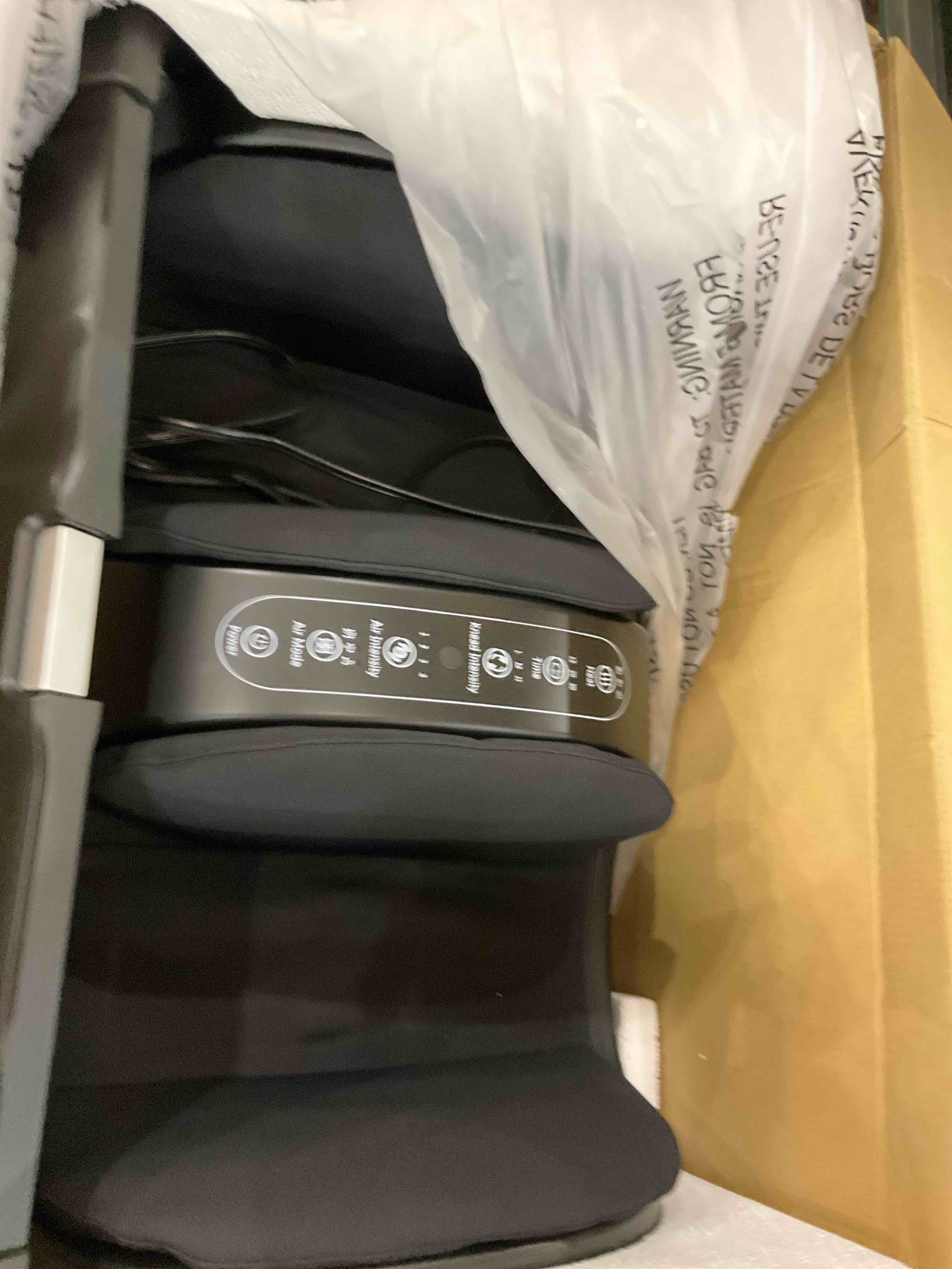 https://s3.amazonaws.com/lotting-images-prod/BargainHunt/EXS01517827_1719922852041.jpeg