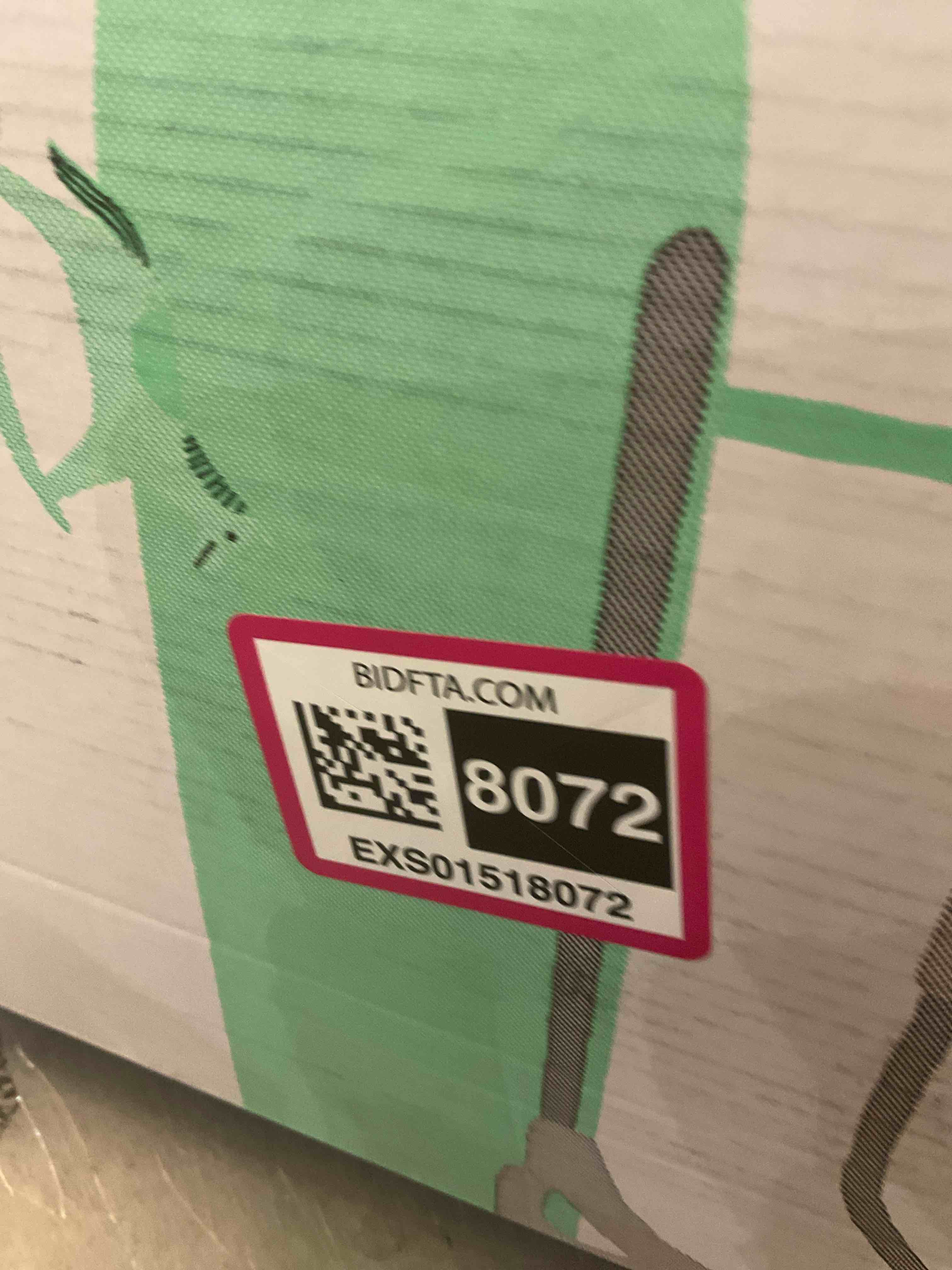 https://s3.amazonaws.com/lotting-images-prod/BargainHunt/EXS01518072_1716399777081.jpeg