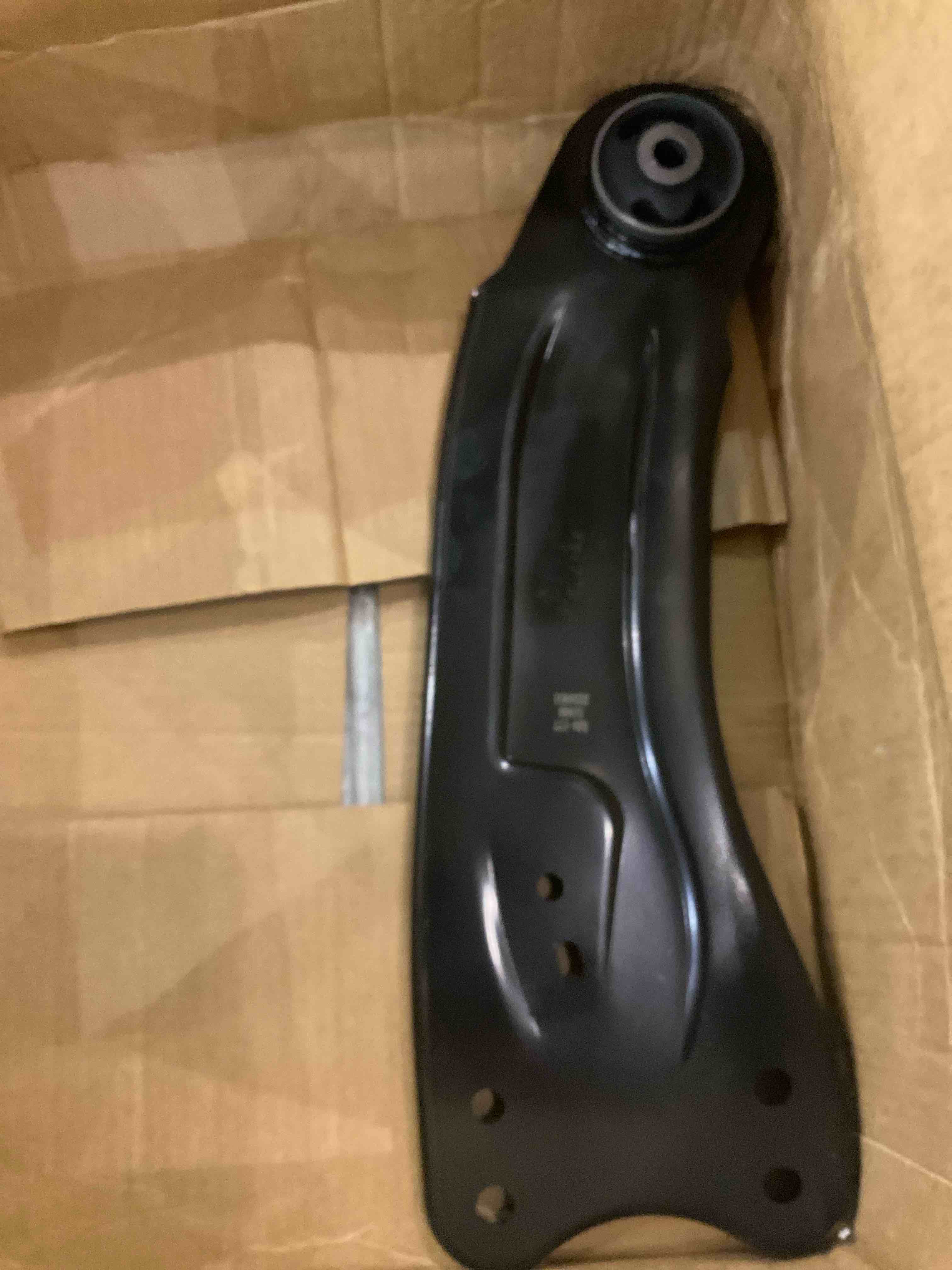 https://s3.amazonaws.com/lotting-images-prod/BargainHunt/EXS01518103_1716464128808.jpeg