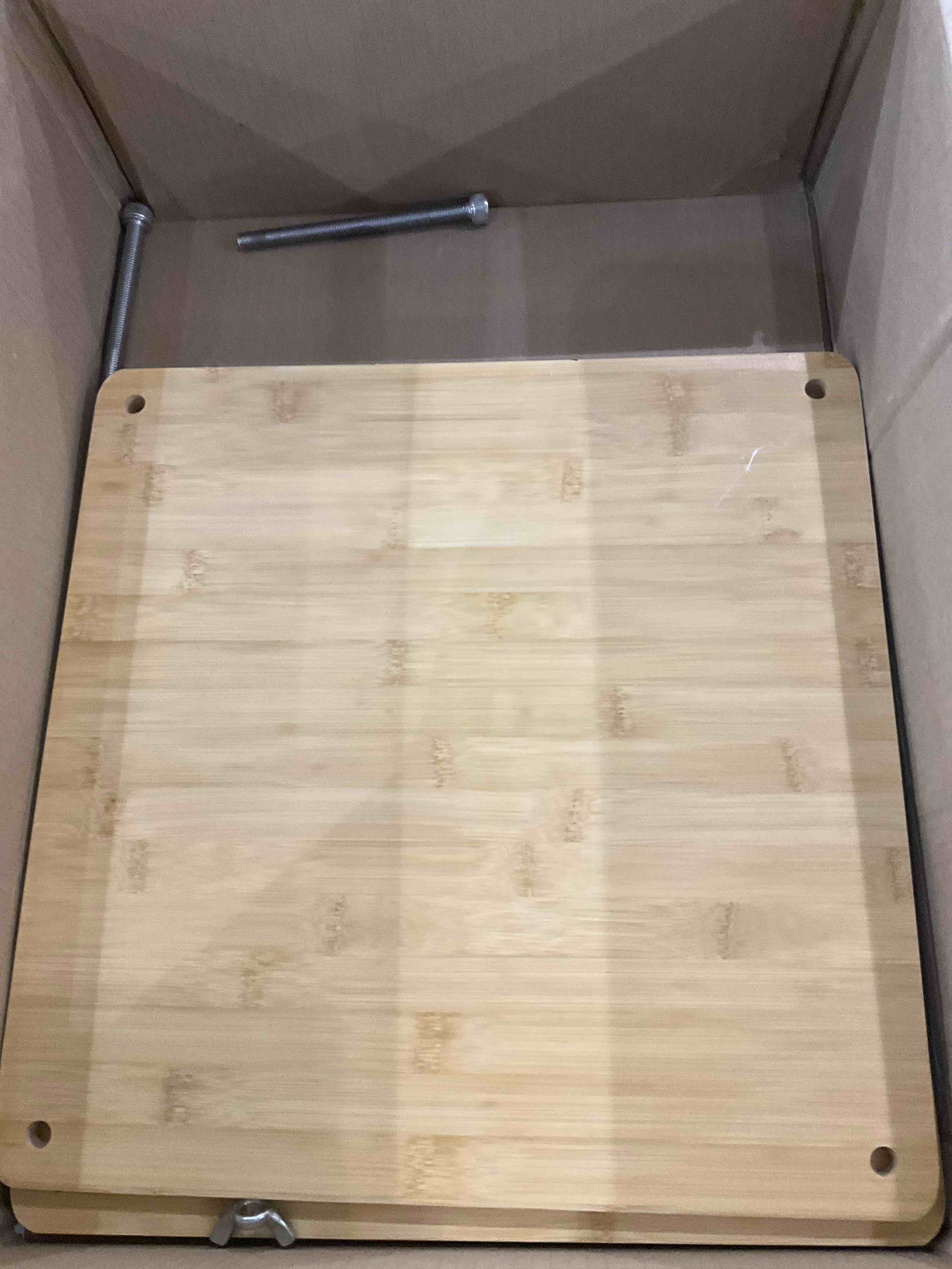 https://s3.amazonaws.com/lotting-images-prod/BargainHunt/EXS01518133_1716468009623.jpeg