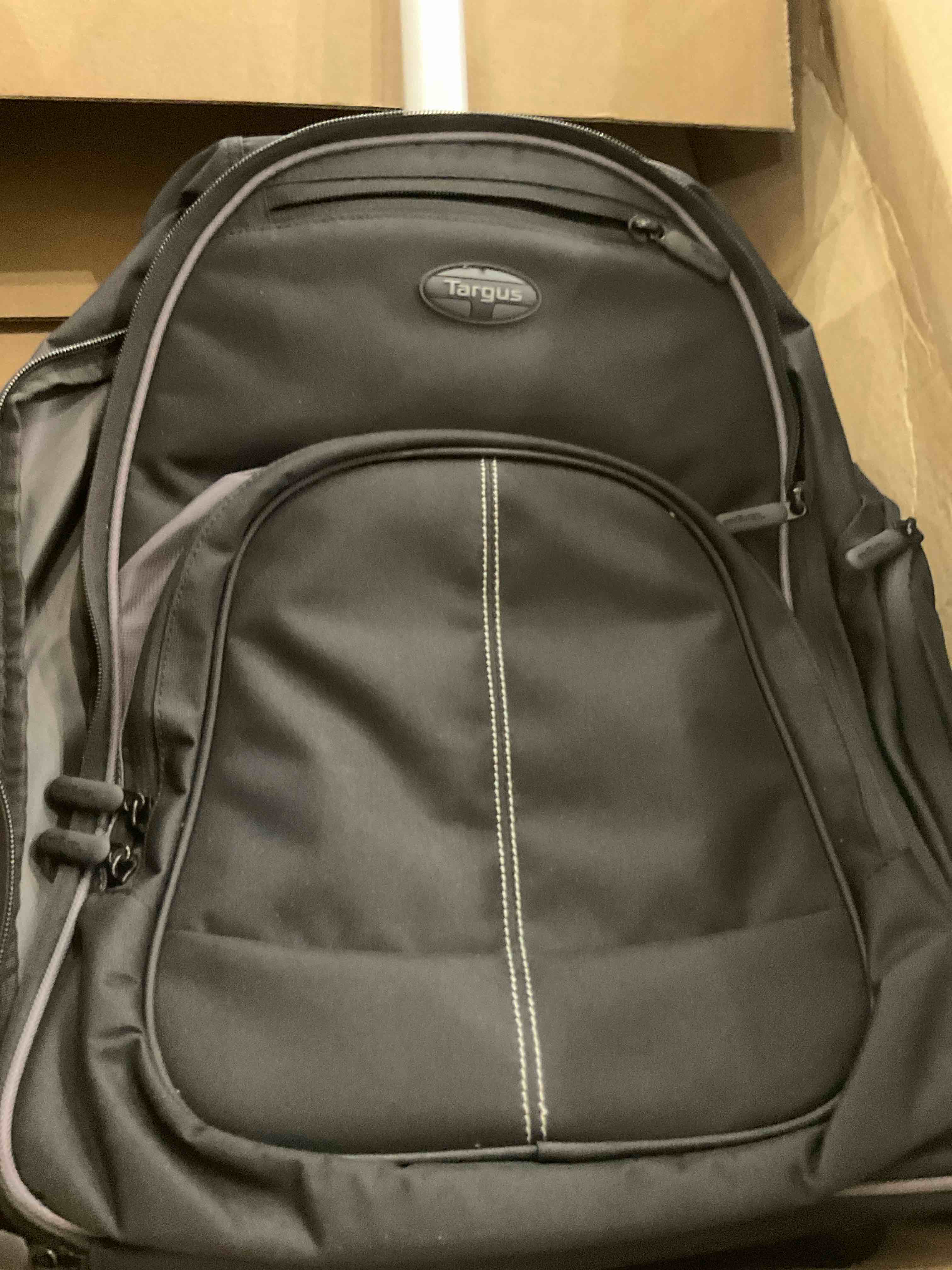 https://s3.amazonaws.com/lotting-images-prod/BargainHunt/EXS01518226_1716485459549.jpeg