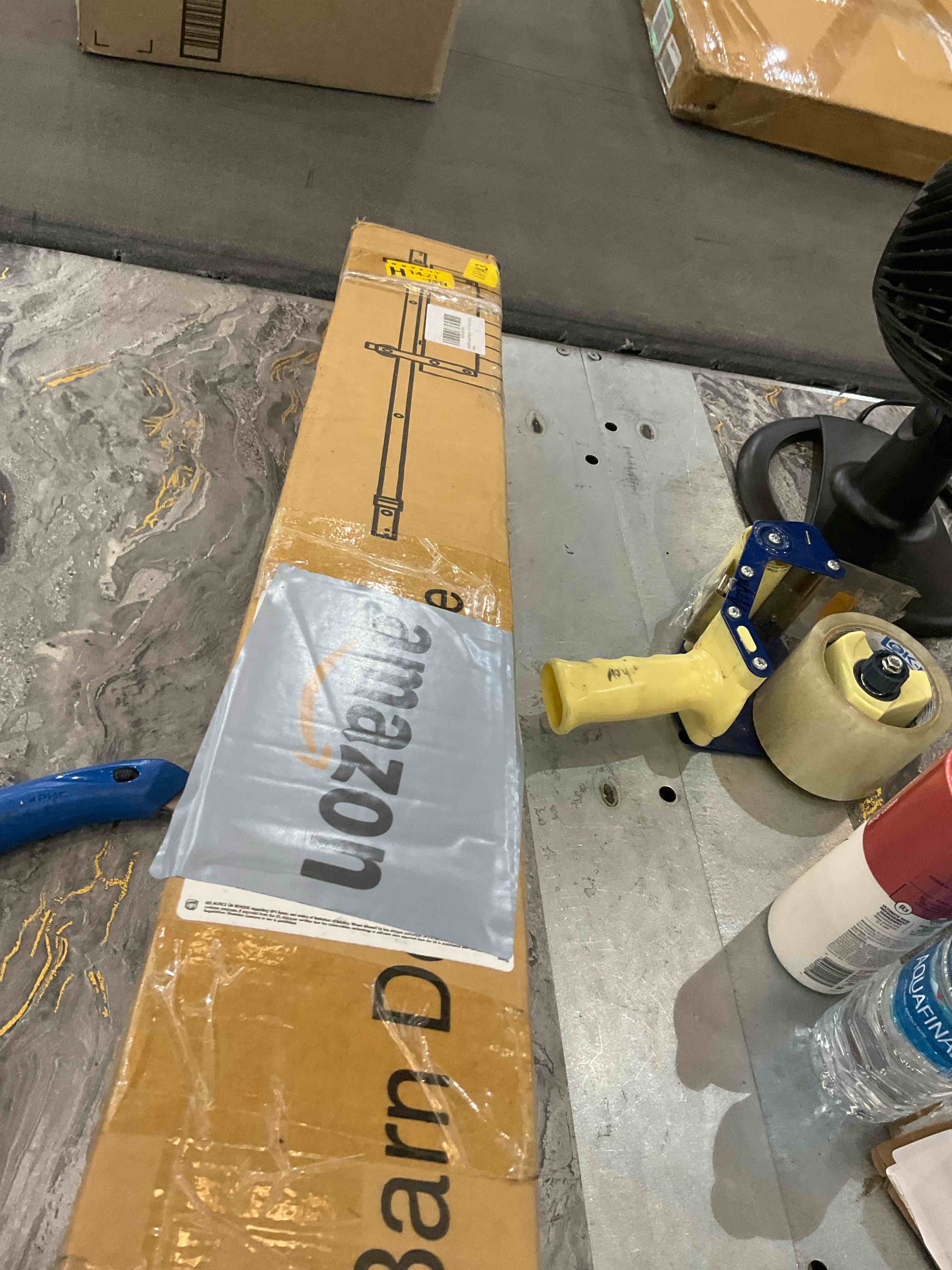 https://s3.amazonaws.com/lotting-images-prod/BargainHunt/EXS01518511_1717770207349.jpeg