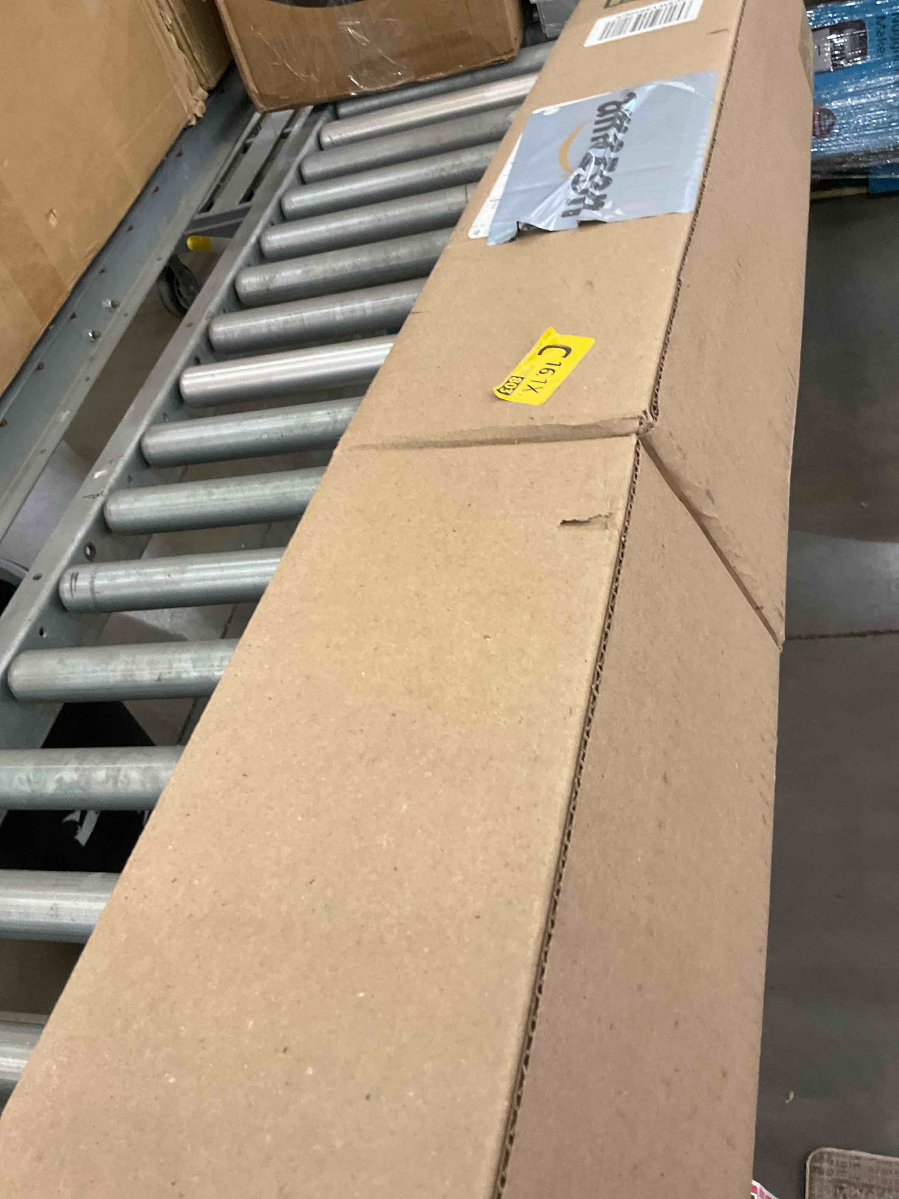https://s3.amazonaws.com/lotting-images-prod/BargainHunt/EXS01518521_1717772441723.jpeg