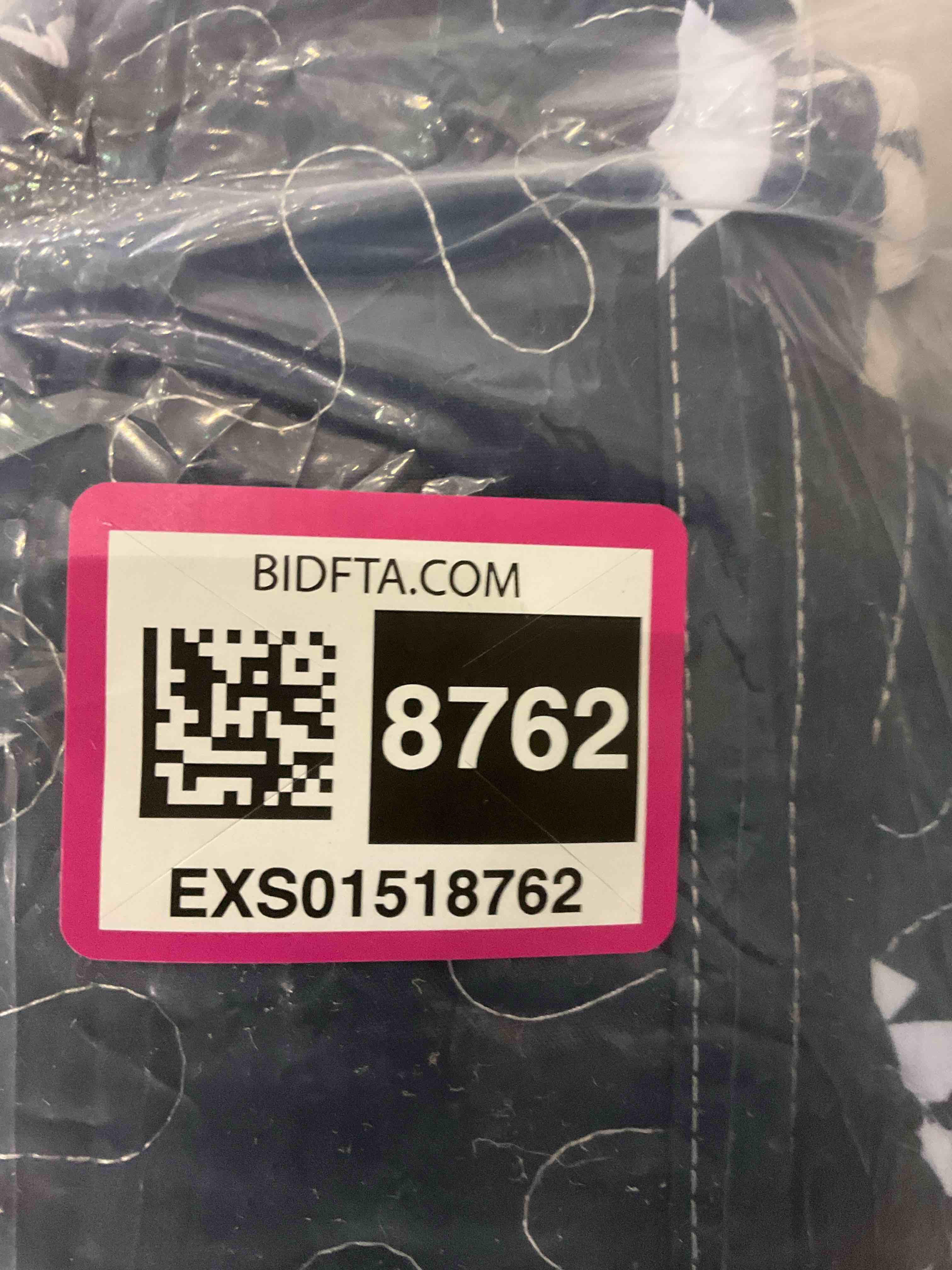 https://s3.amazonaws.com/lotting-images-prod/BargainHunt/EXS01518762_1718191678240.jpeg