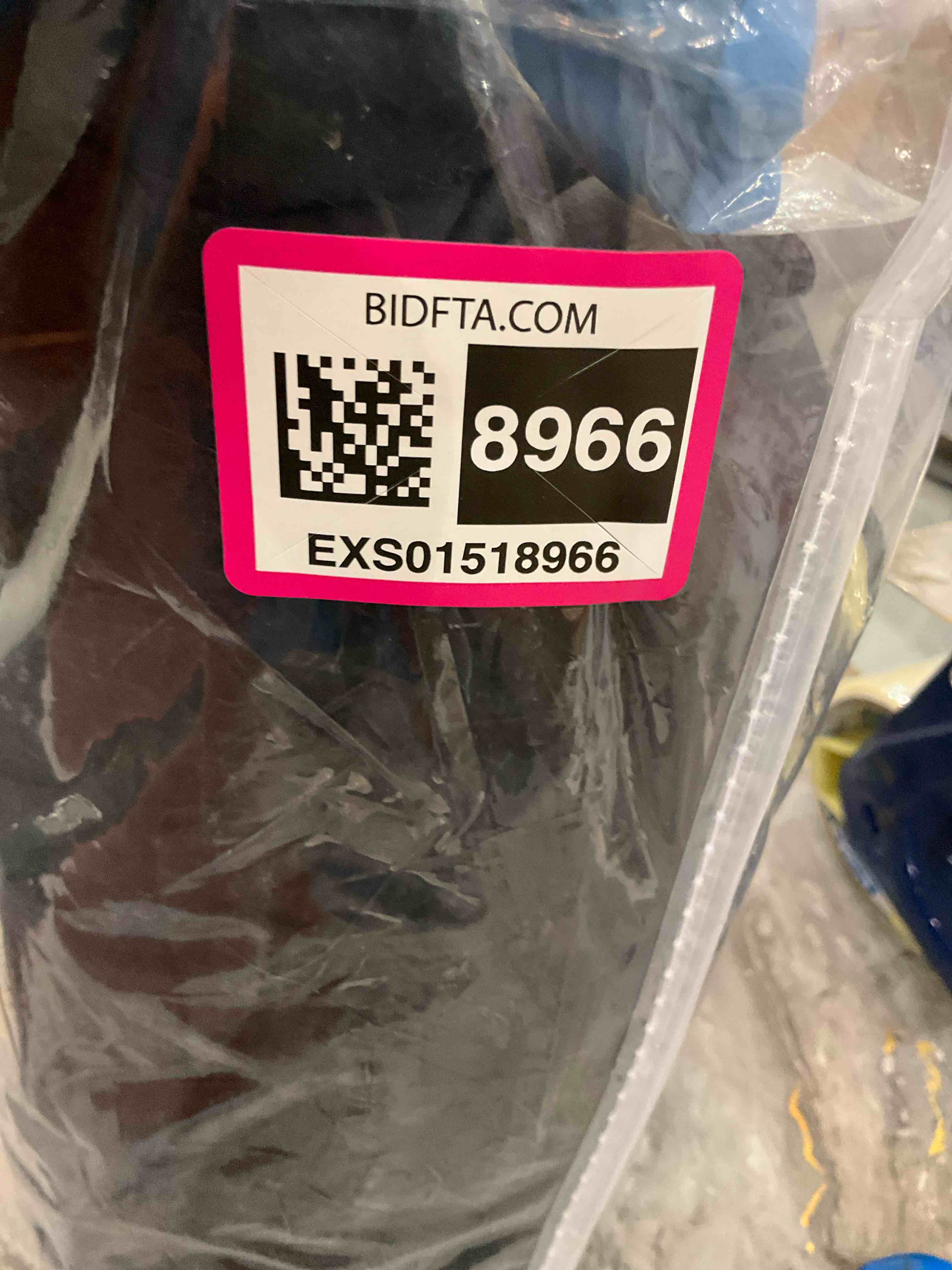https://s3.amazonaws.com/lotting-images-prod/BargainHunt/EXS01518966_1718297836588.jpeg