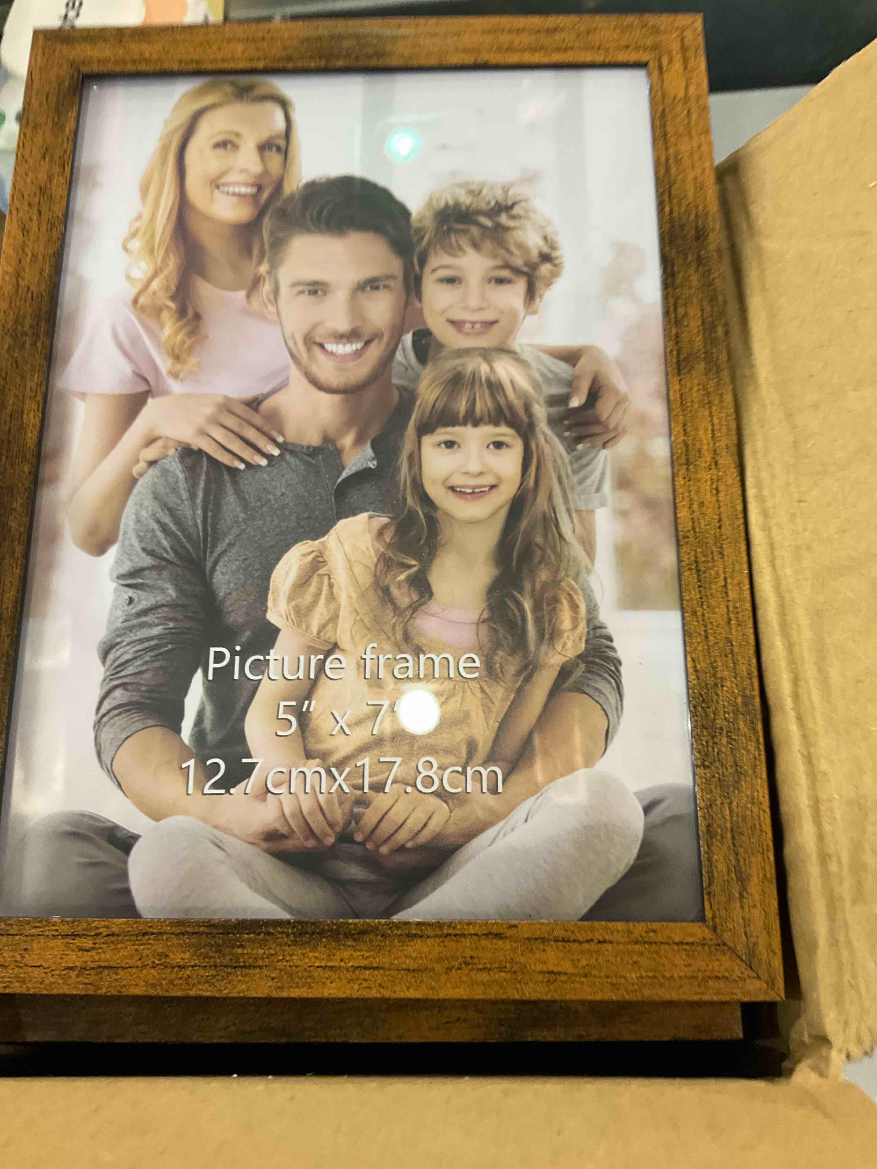 Hoikwo 18 Packs 5x7 Rustic Brown Multi Picture Frames Set for Family Photos, Artwork, Light weight Bulk 5 by 7 Frames Pack for Wall Hanging and Table, Stylish Gift Picture Frames