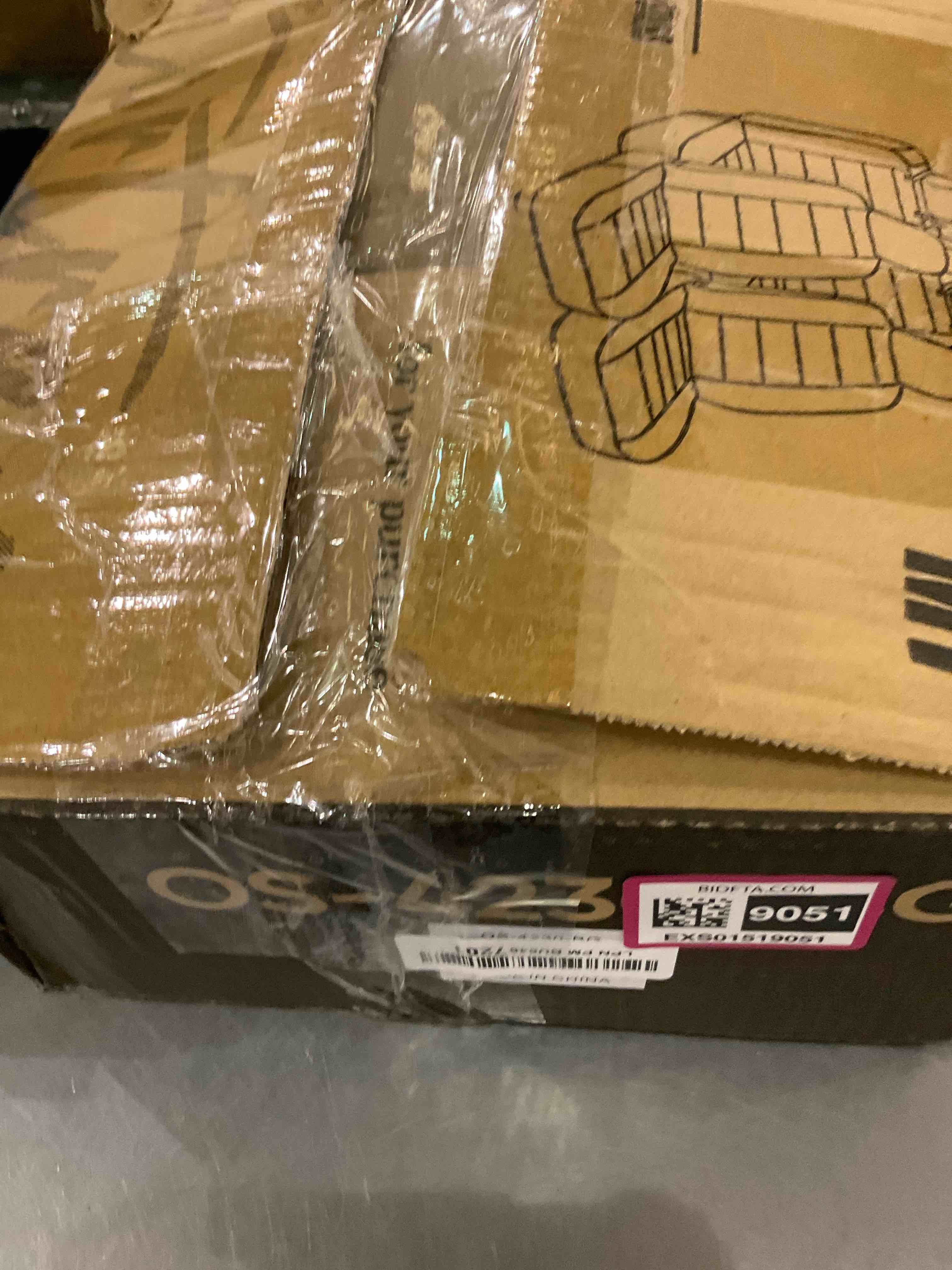https://s3.amazonaws.com/lotting-images-prod/BargainHunt/EXS01519051_1715953303767.jpeg
