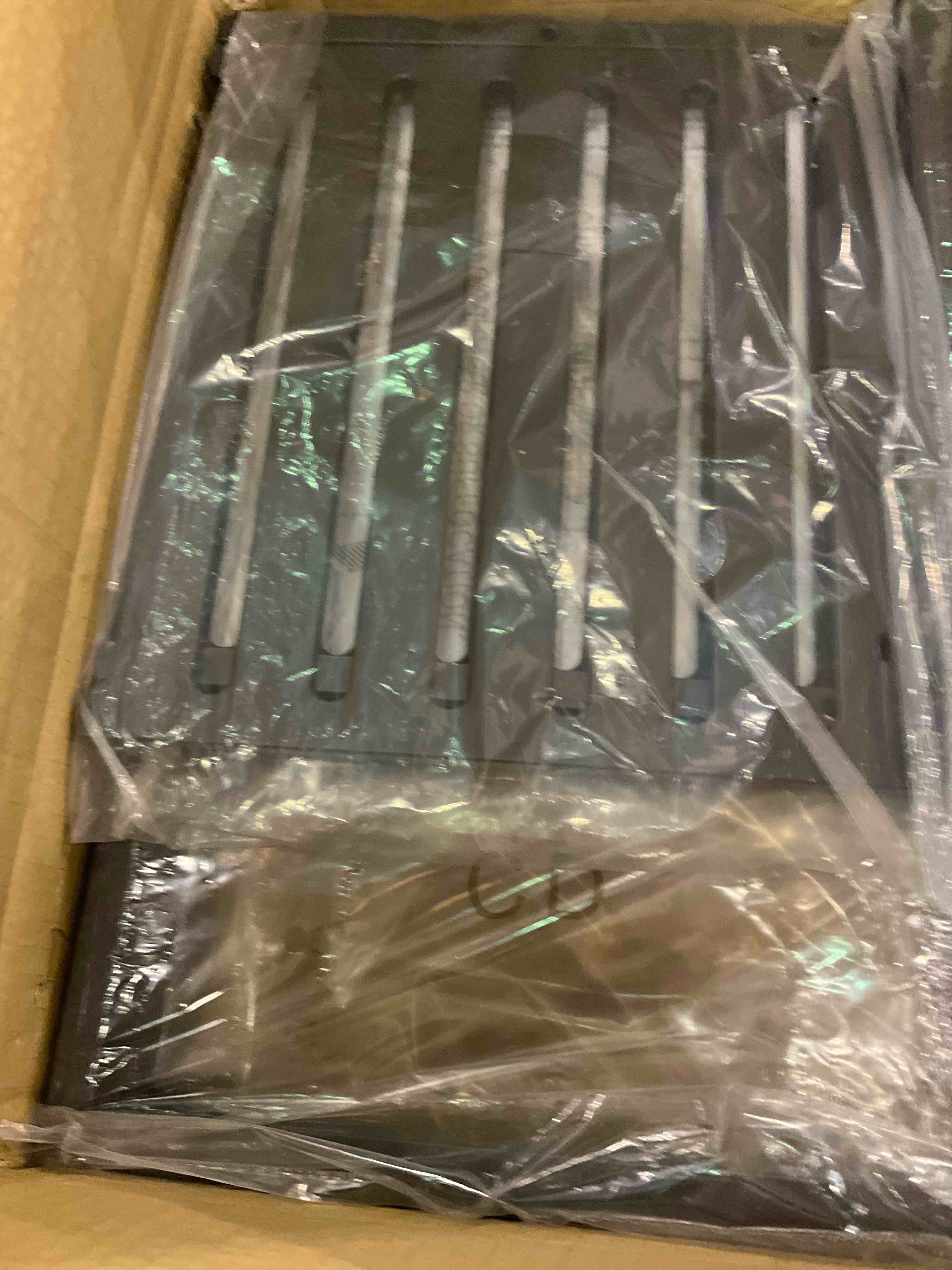 https://s3.amazonaws.com/lotting-images-prod/BargainHunt/EXS01519055_1715952979012.jpeg