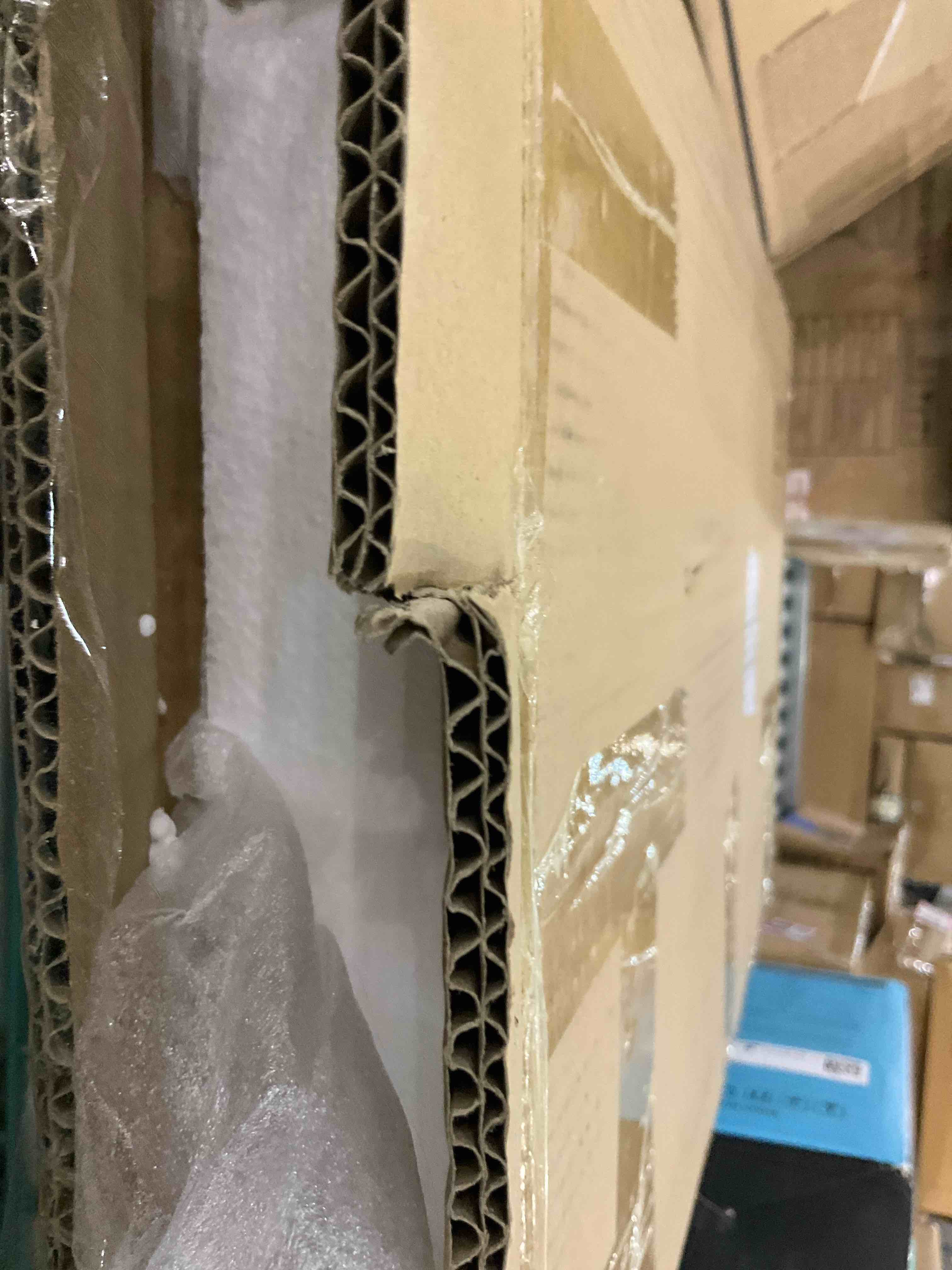 https://s3.amazonaws.com/lotting-images-prod/BargainHunt/EXS01519086_1715964973150.jpeg