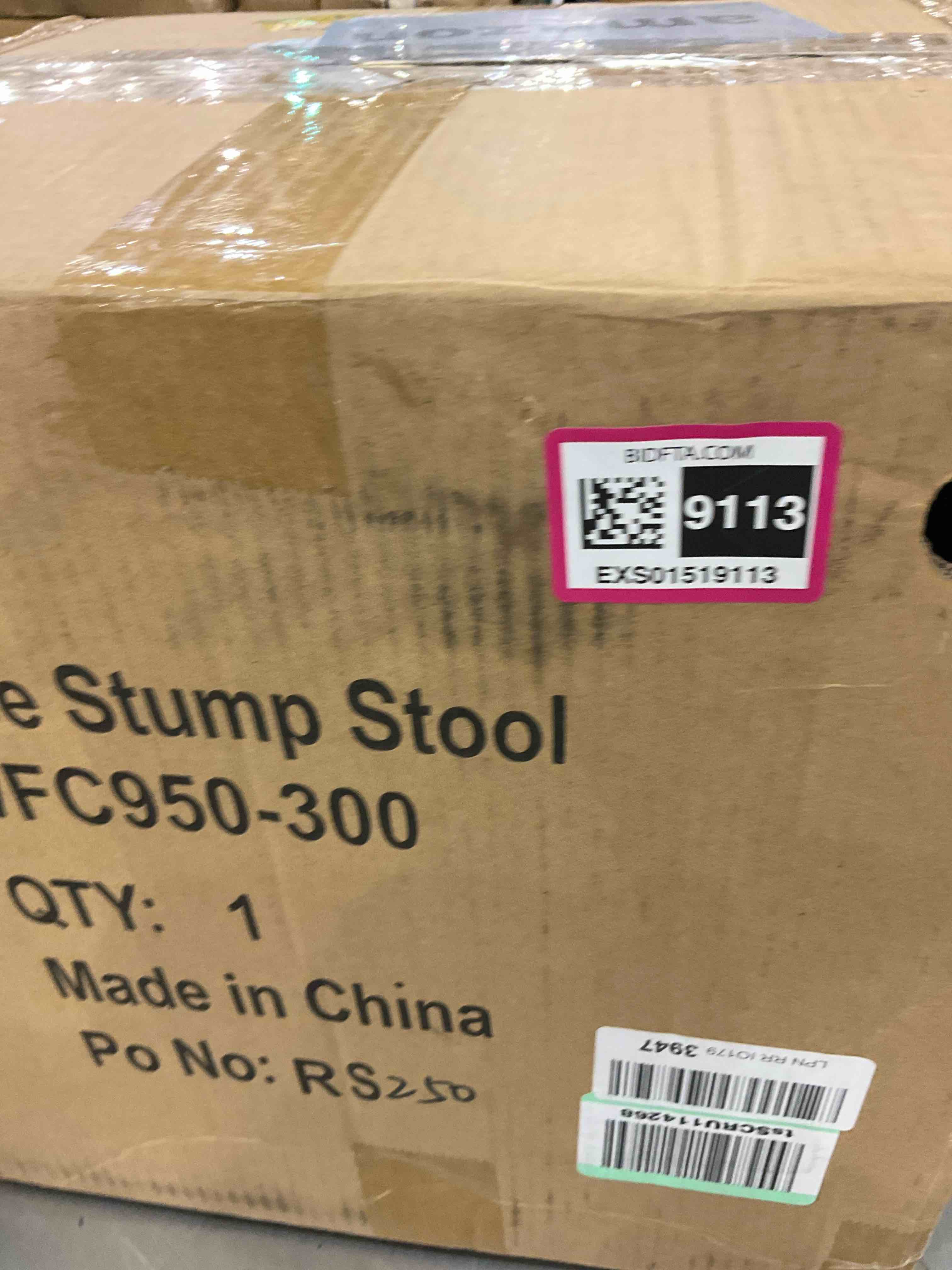 https://s3.amazonaws.com/lotting-images-prod/BargainHunt/EXS01519113_1715967987202.jpeg