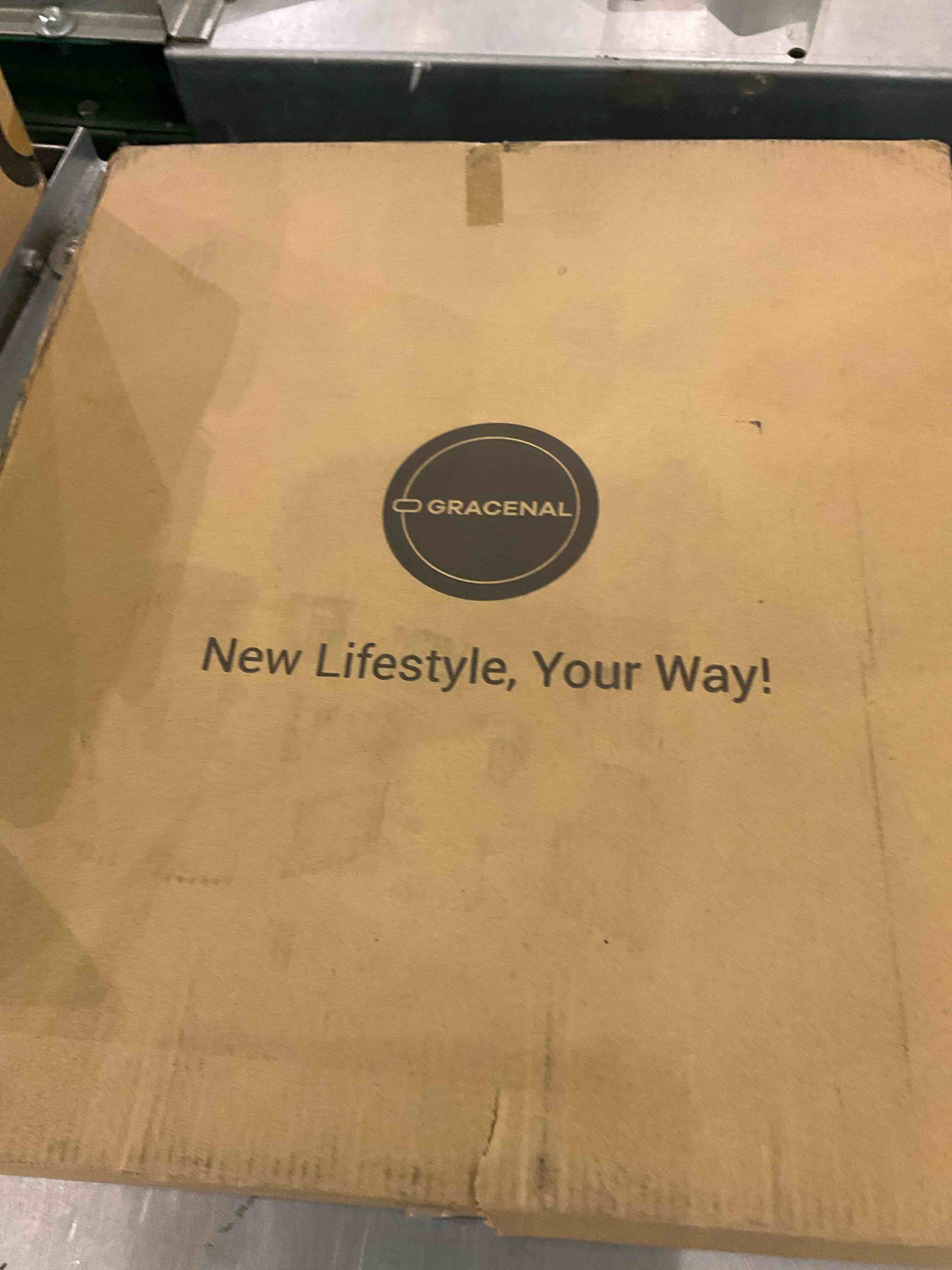https://s3.amazonaws.com/lotting-images-prod/BargainHunt/EXS01519124_1716207168466.jpeg