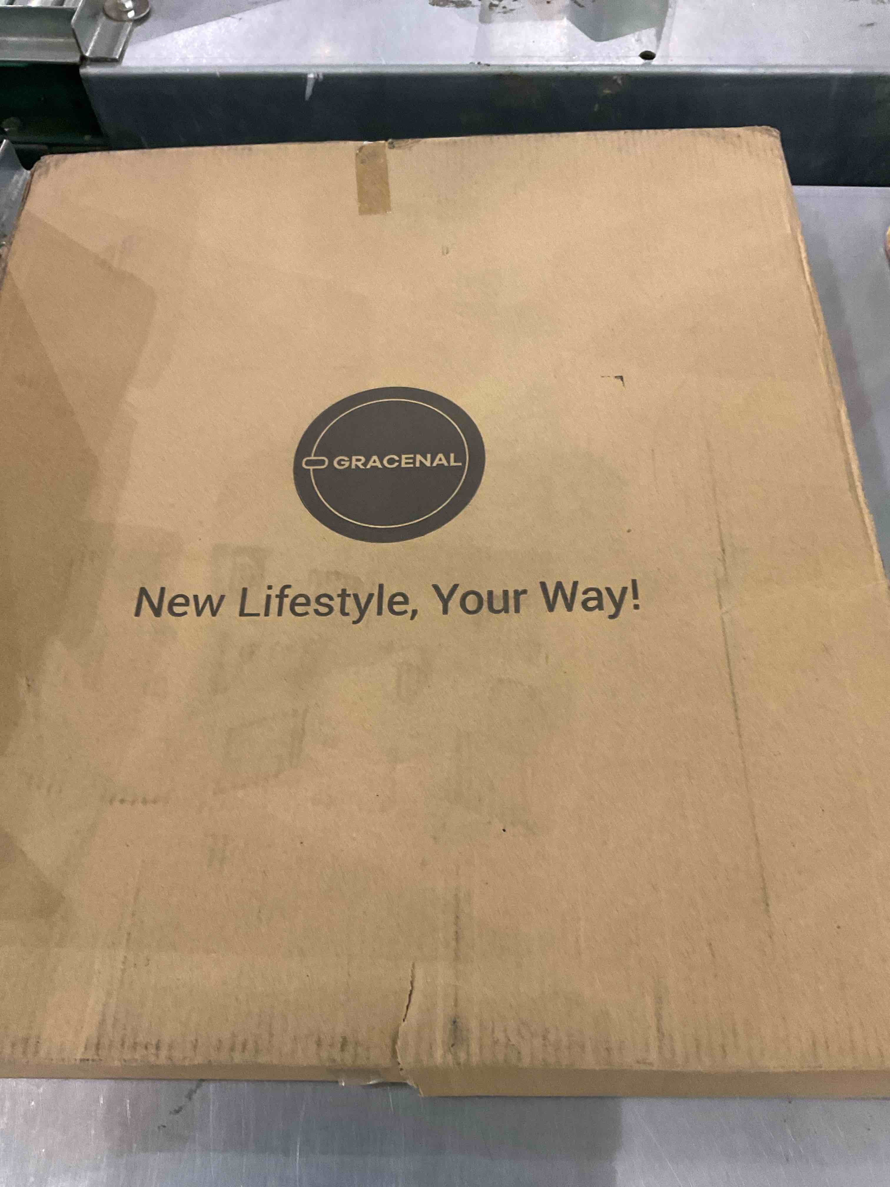 https://s3.amazonaws.com/lotting-images-prod/BargainHunt/EXS01519124_1716207169305.jpeg