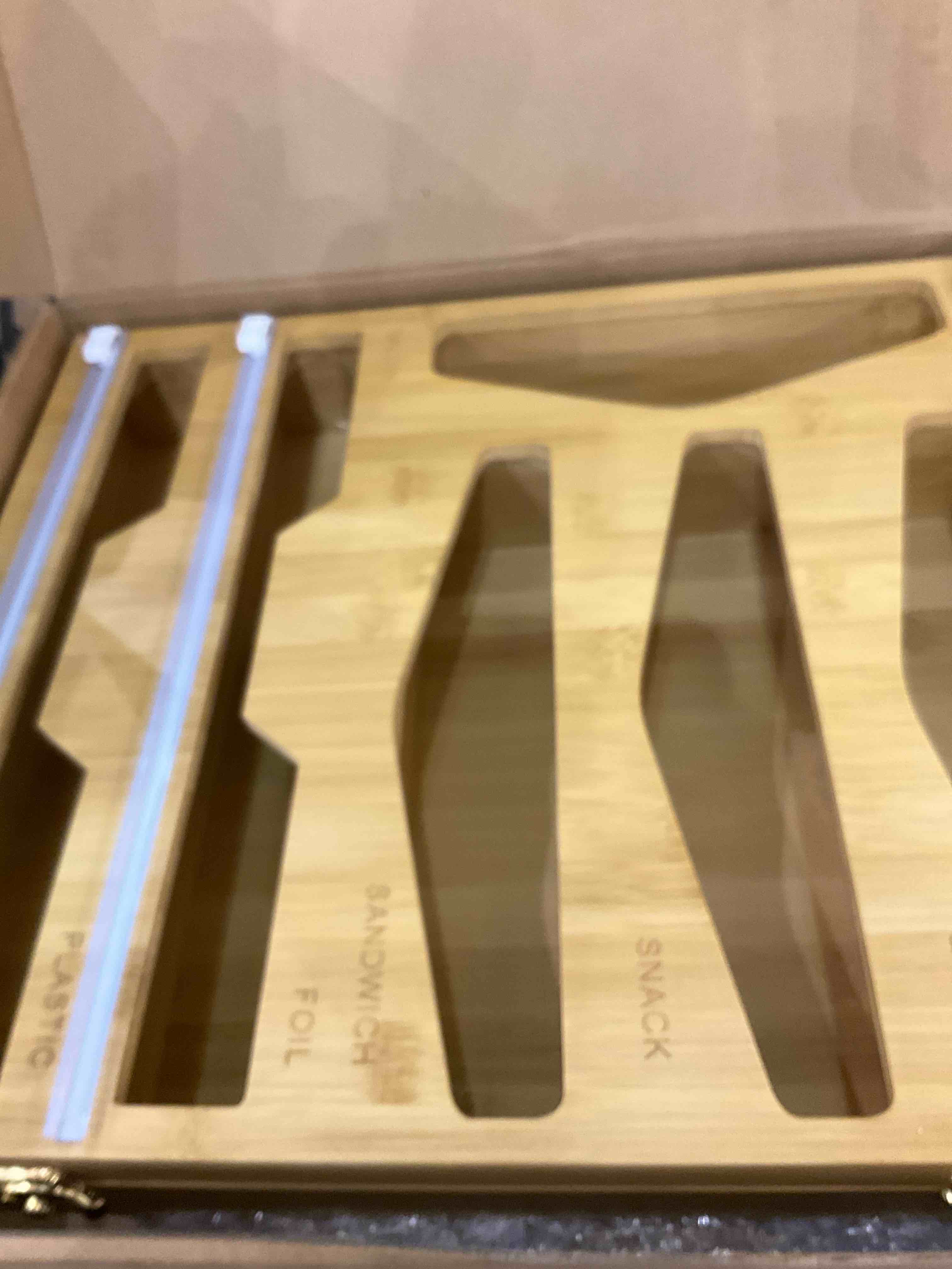 https://s3.amazonaws.com/lotting-images-prod/BargainHunt/EXS01519127_1716206613390.jpeg