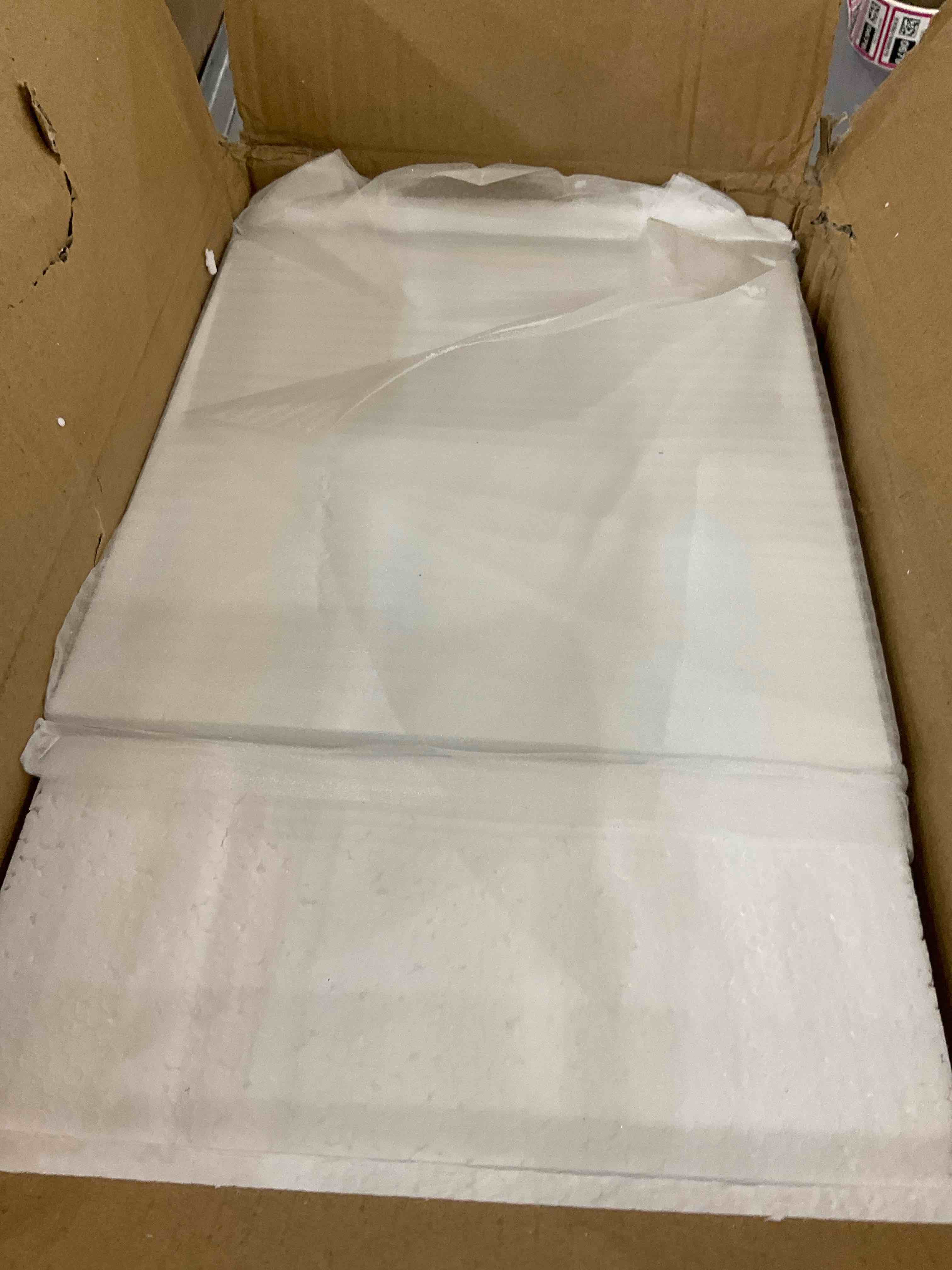 https://s3.amazonaws.com/lotting-images-prod/BargainHunt/EXS01519168_1716215668685.jpeg