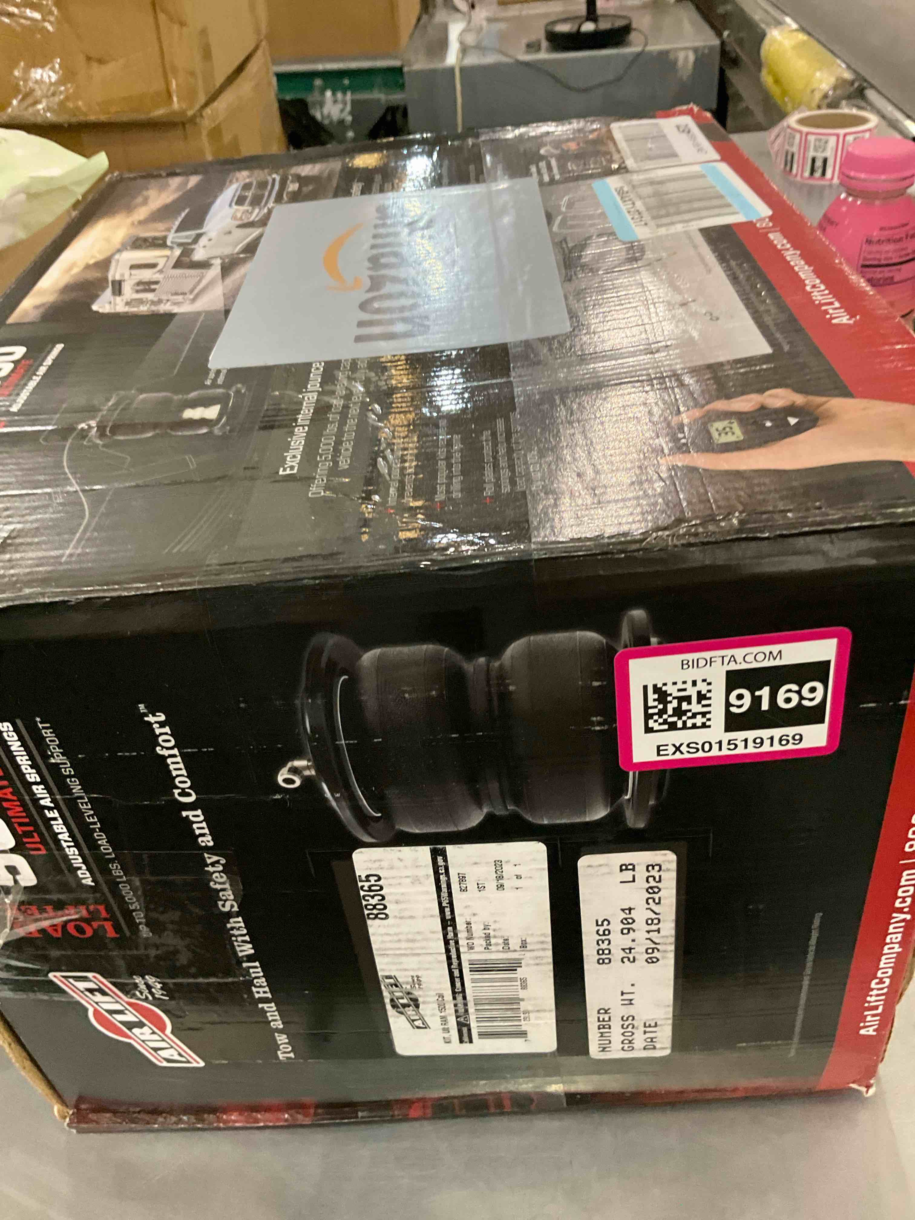 https://s3.amazonaws.com/lotting-images-prod/BargainHunt/EXS01519169_1716215507417.jpeg