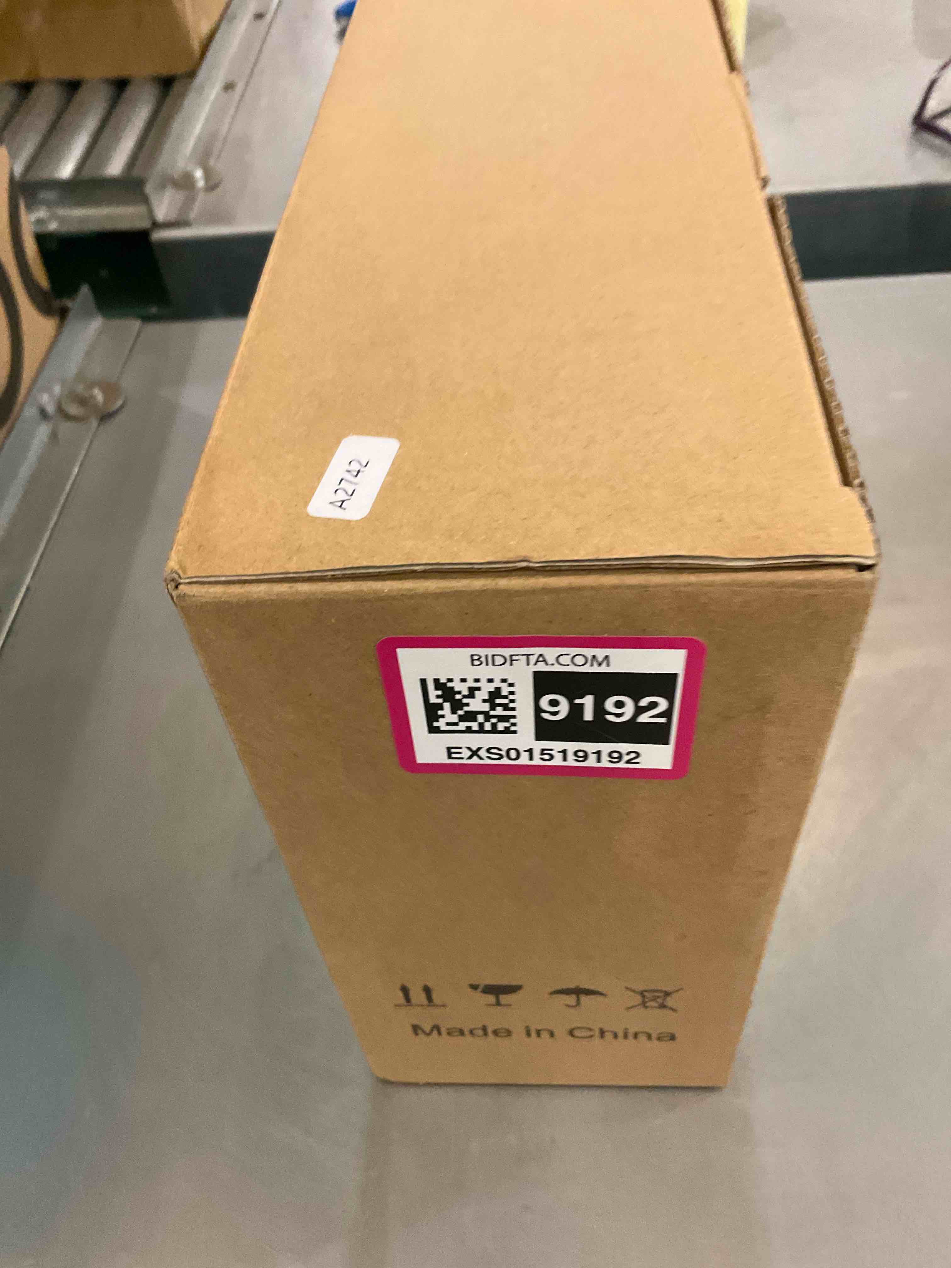https://s3.amazonaws.com/lotting-images-prod/BargainHunt/EXS01519192_1716218046894.jpeg