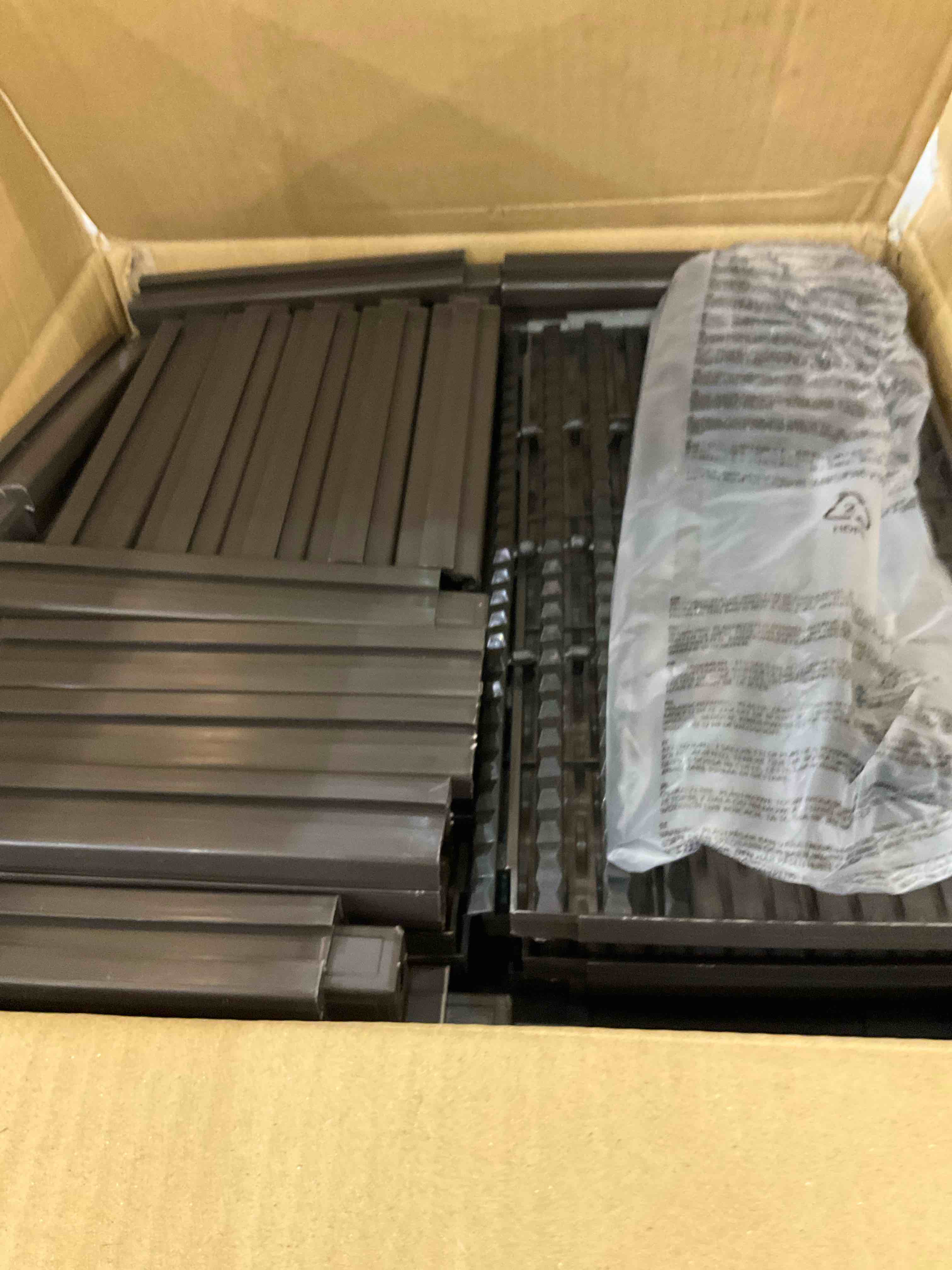 https://s3.amazonaws.com/lotting-images-prod/BargainHunt/EXS01519310_1716303775362.jpeg