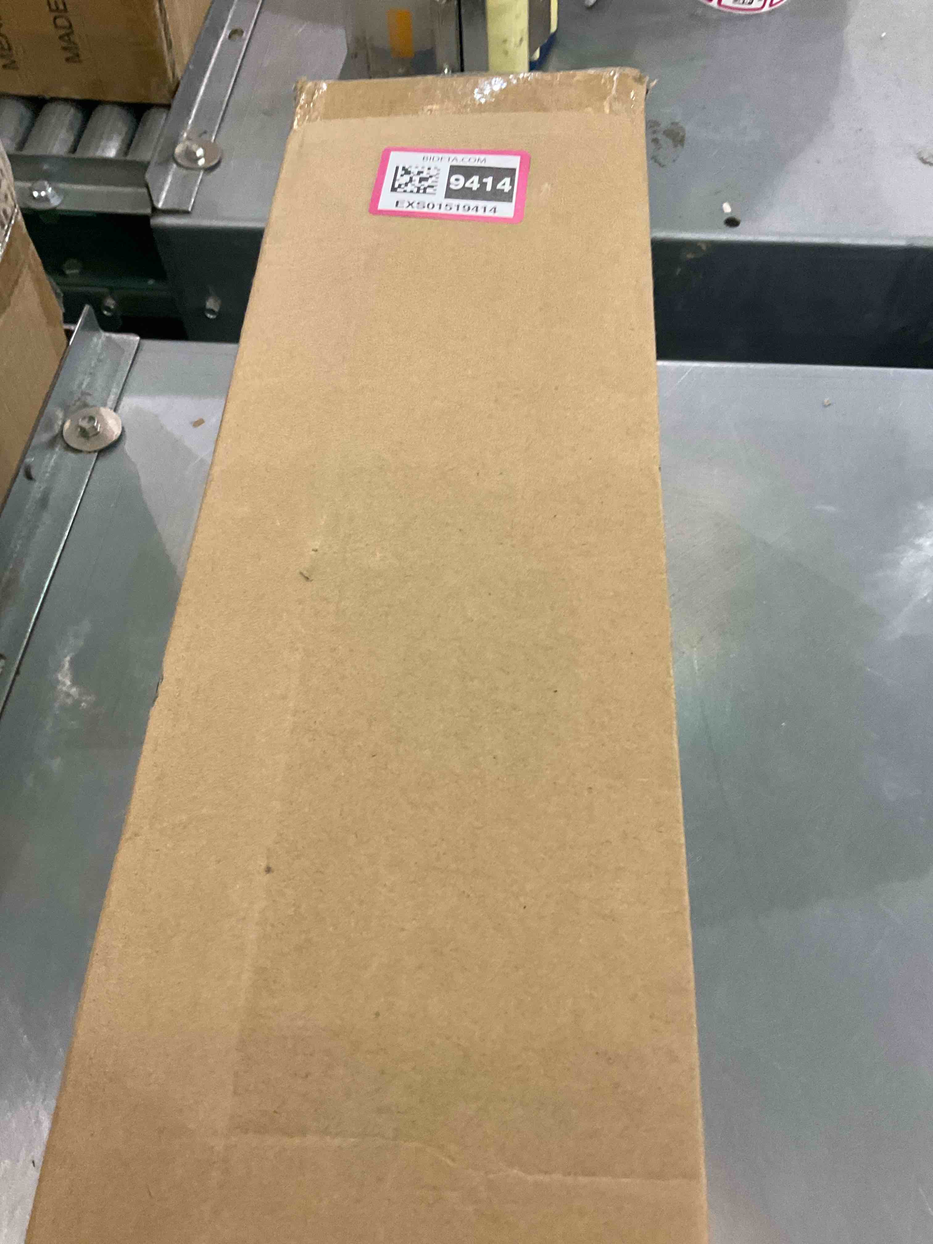 https://s3.amazonaws.com/lotting-images-prod/BargainHunt/EXS01519414_1716468490801.jpeg