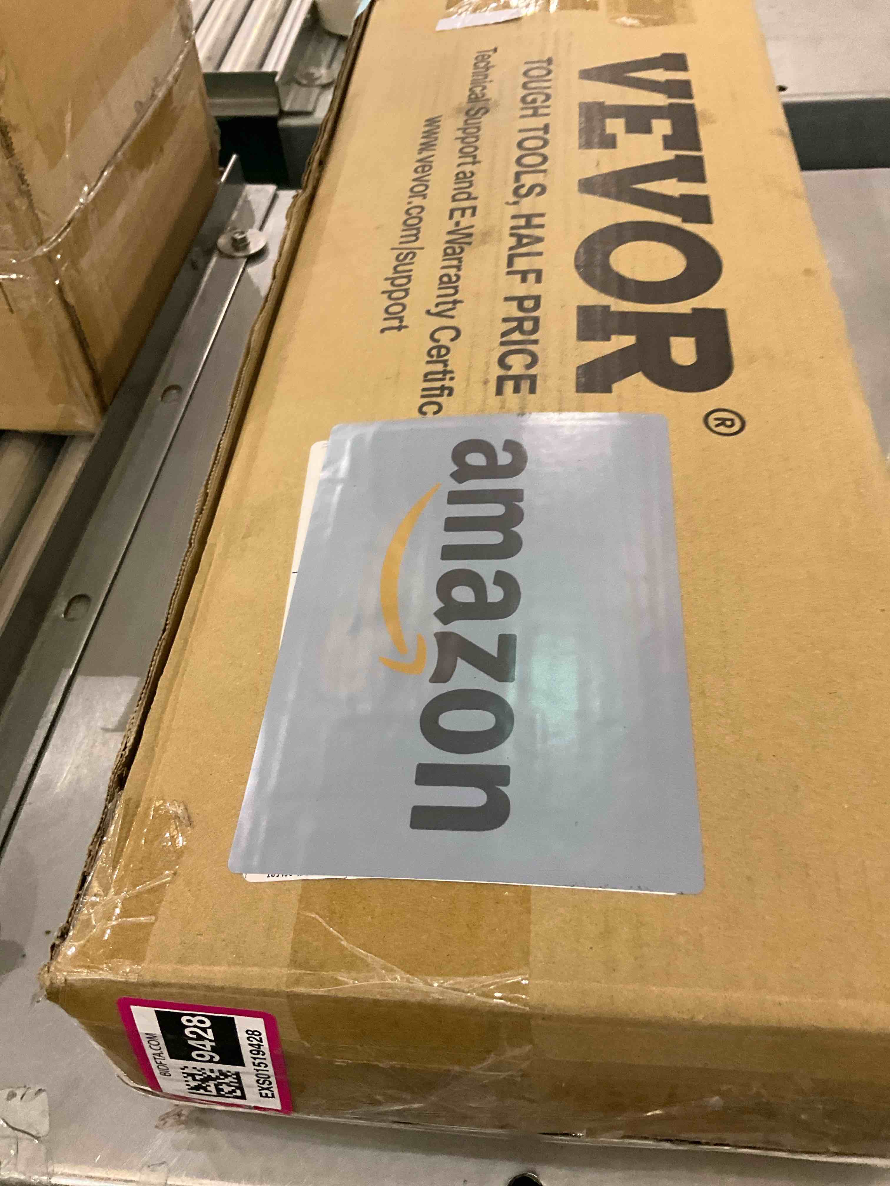 https://s3.amazonaws.com/lotting-images-prod/BargainHunt/EXS01519428_1716472966298.jpeg