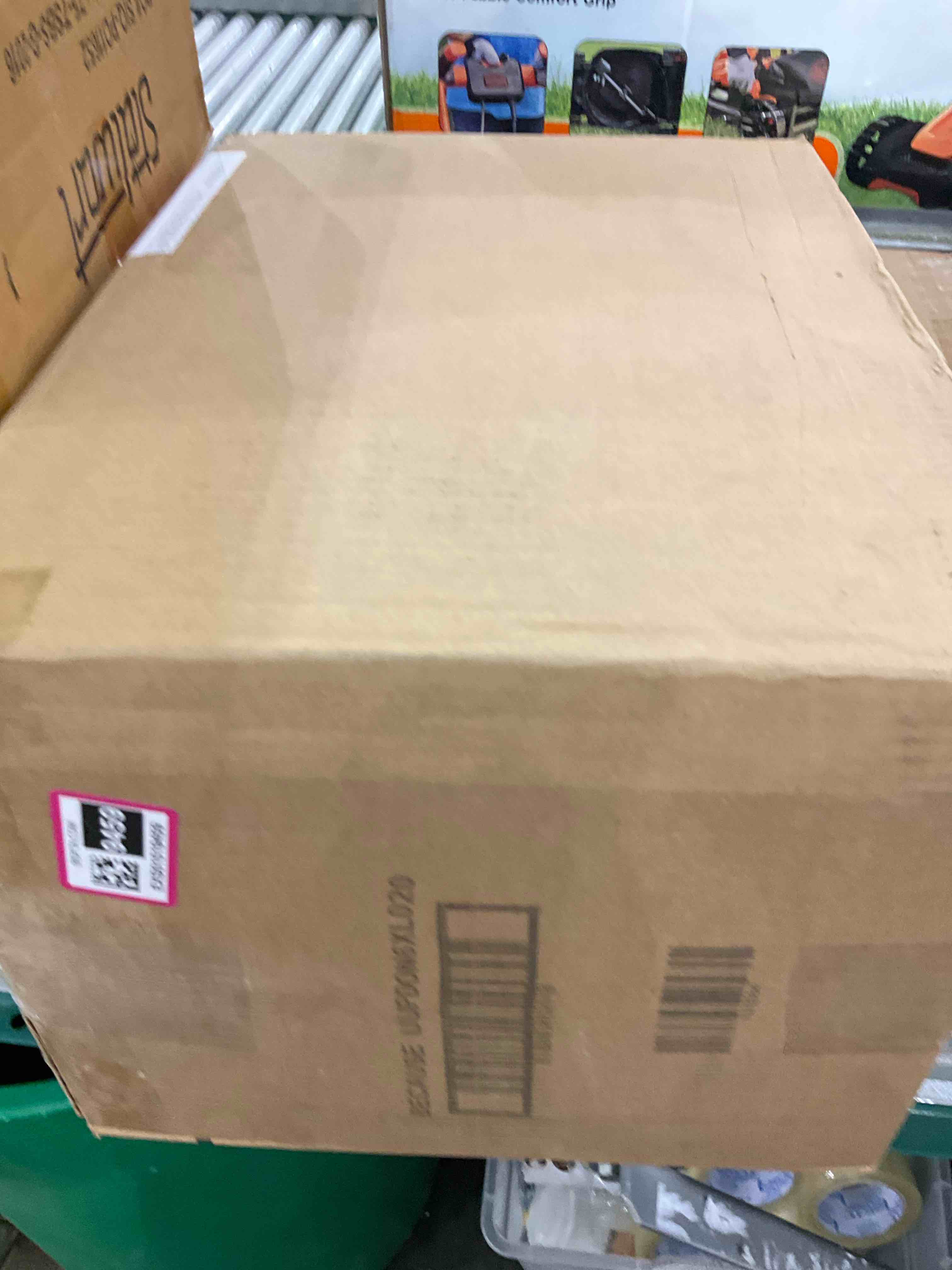 https://s3.amazonaws.com/lotting-images-prod/BargainHunt/EXS01519459_1716897876158.jpeg