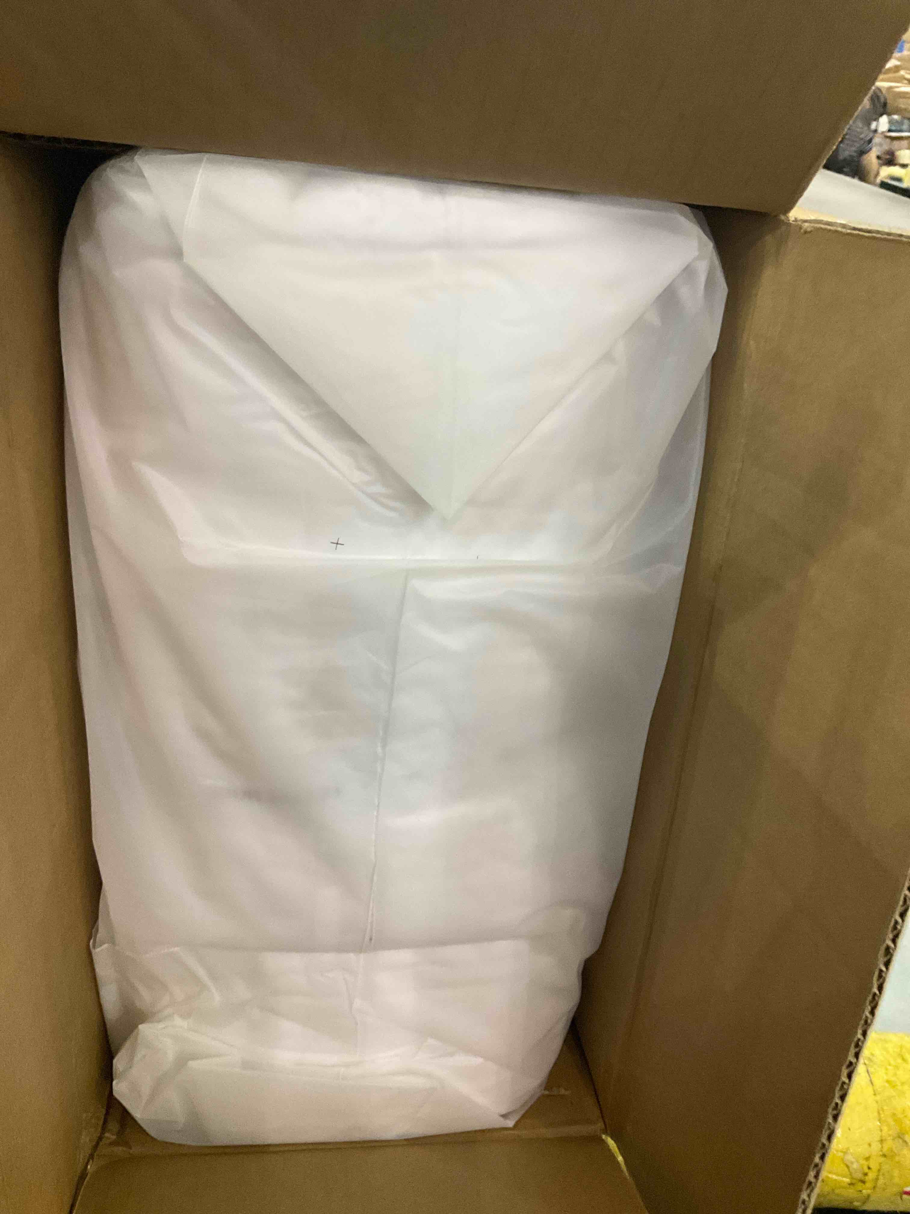 https://s3.amazonaws.com/lotting-images-prod/BargainHunt/EXS01519552_1716562093830.jpeg