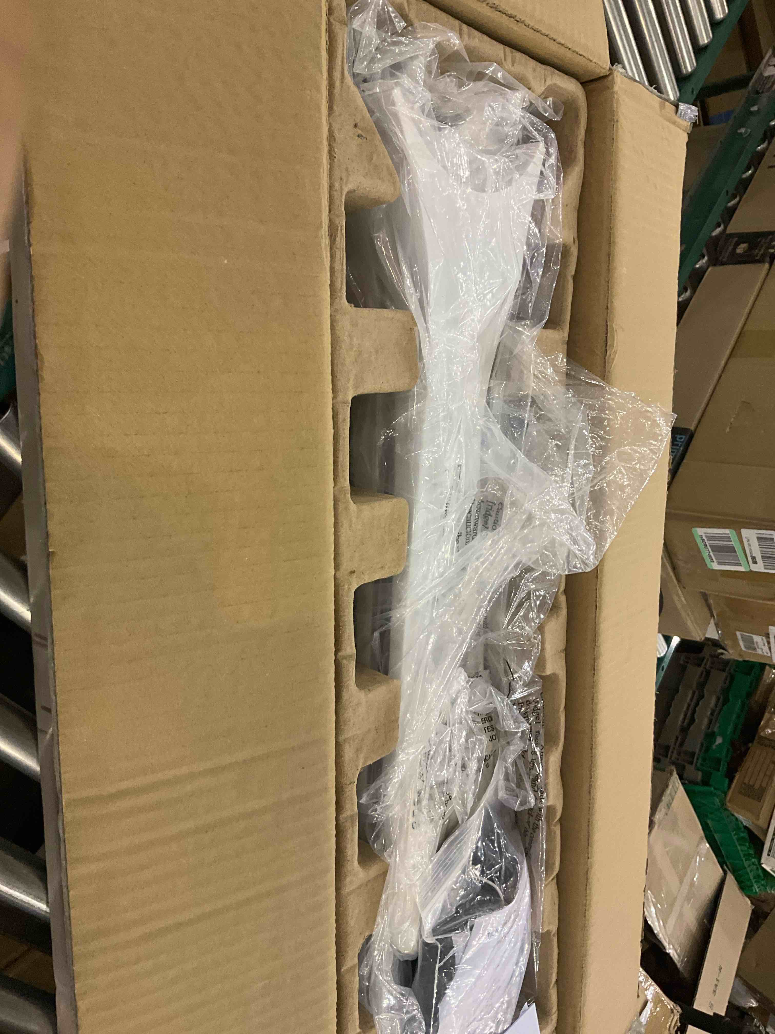 https://s3.amazonaws.com/lotting-images-prod/BargainHunt/EXS01519559_1716562717414.jpeg